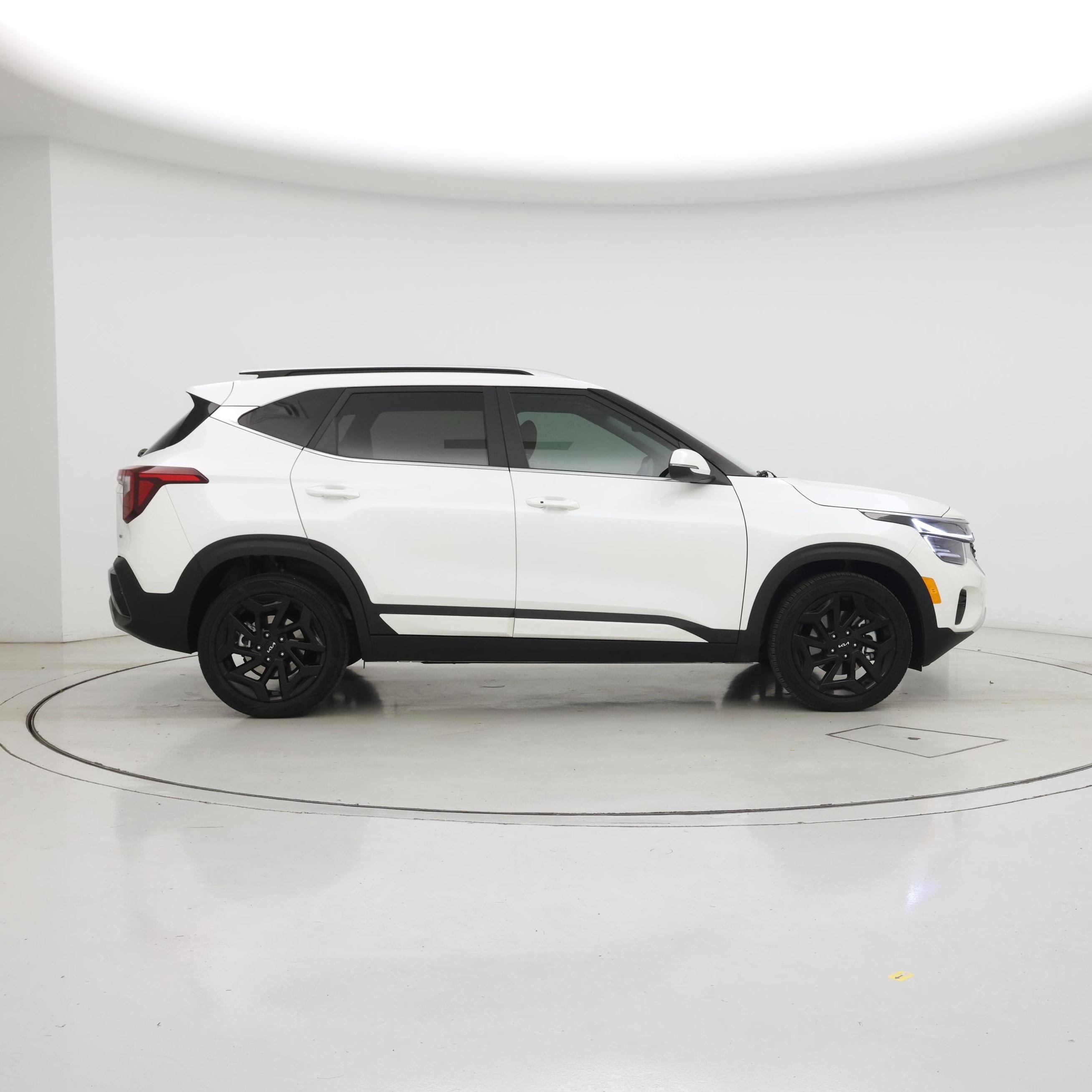 Thumbnail: 2024 Kia Seltos - 7