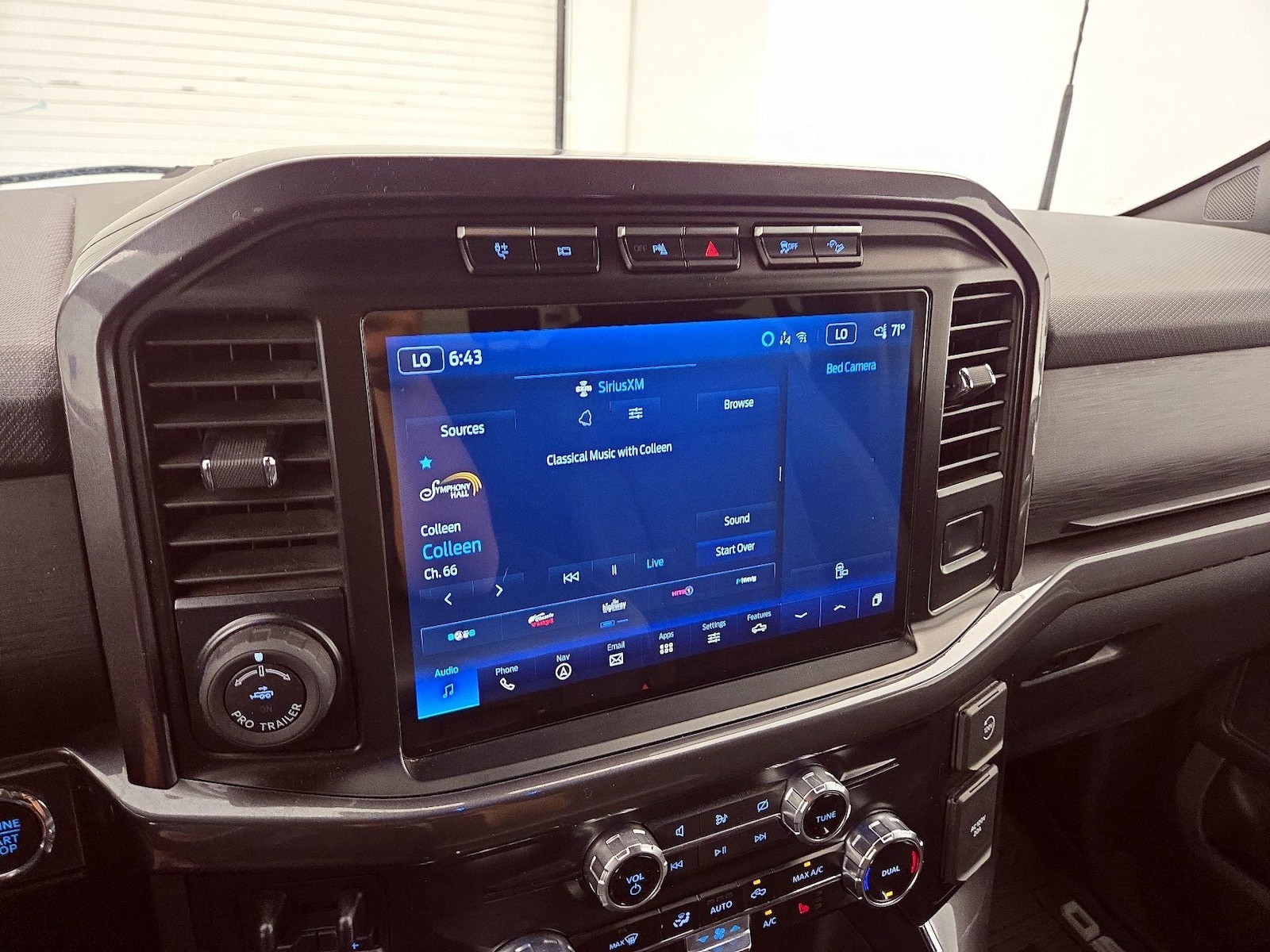2023 Ford F-150 XLT - Photo 17