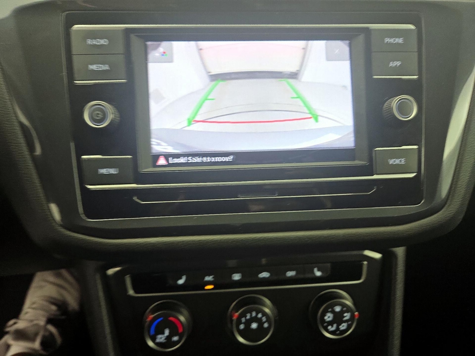 2023 Volkswagen Tiguan S - Photo 15