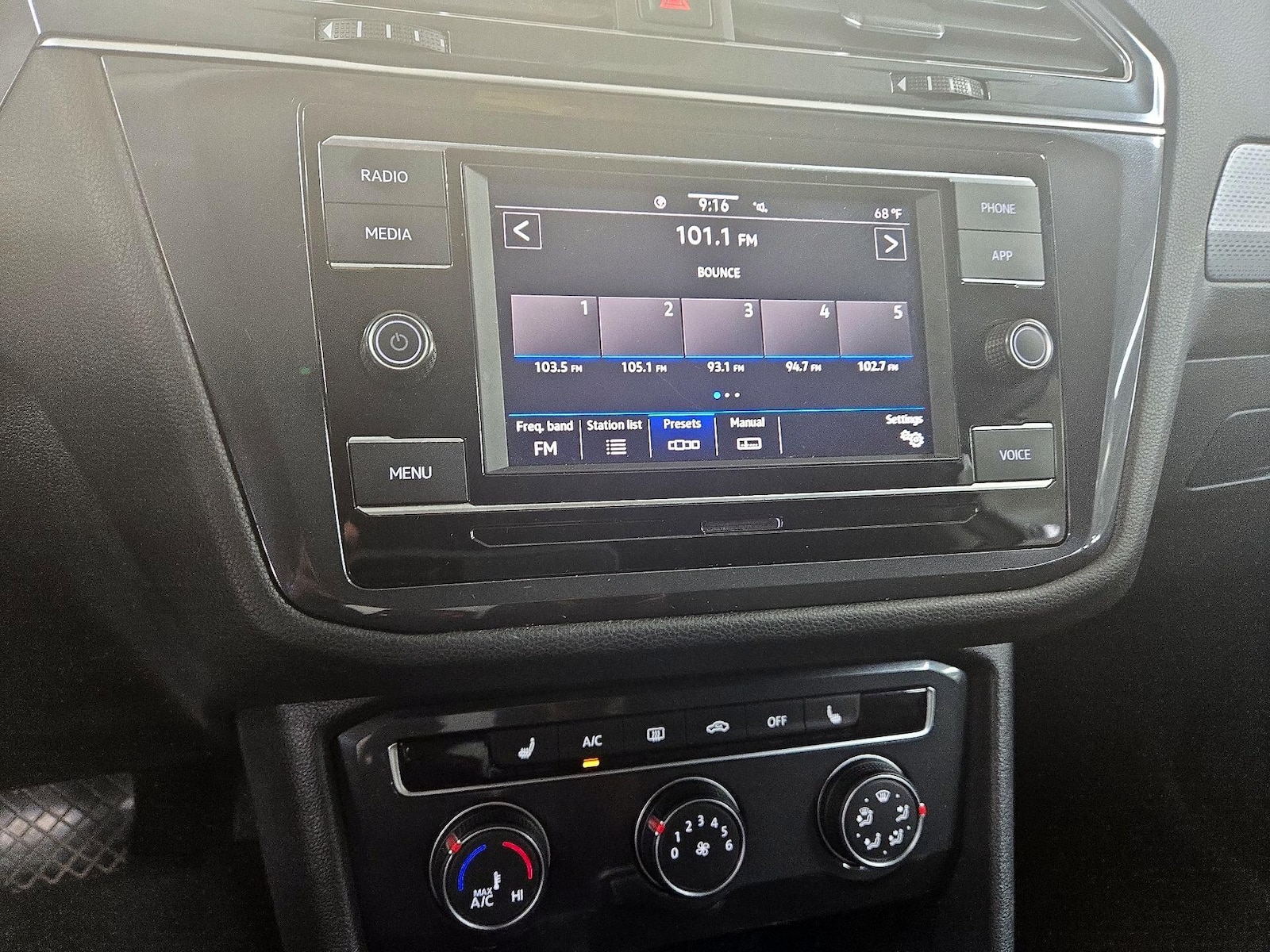 2023 Volkswagen Tiguan S - Photo 16