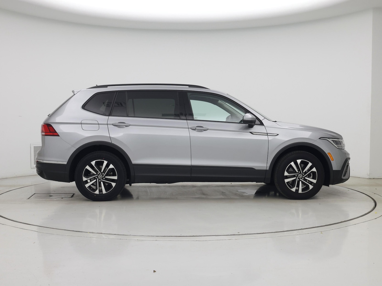 2023 Volkswagen Tiguan S - Photo 8