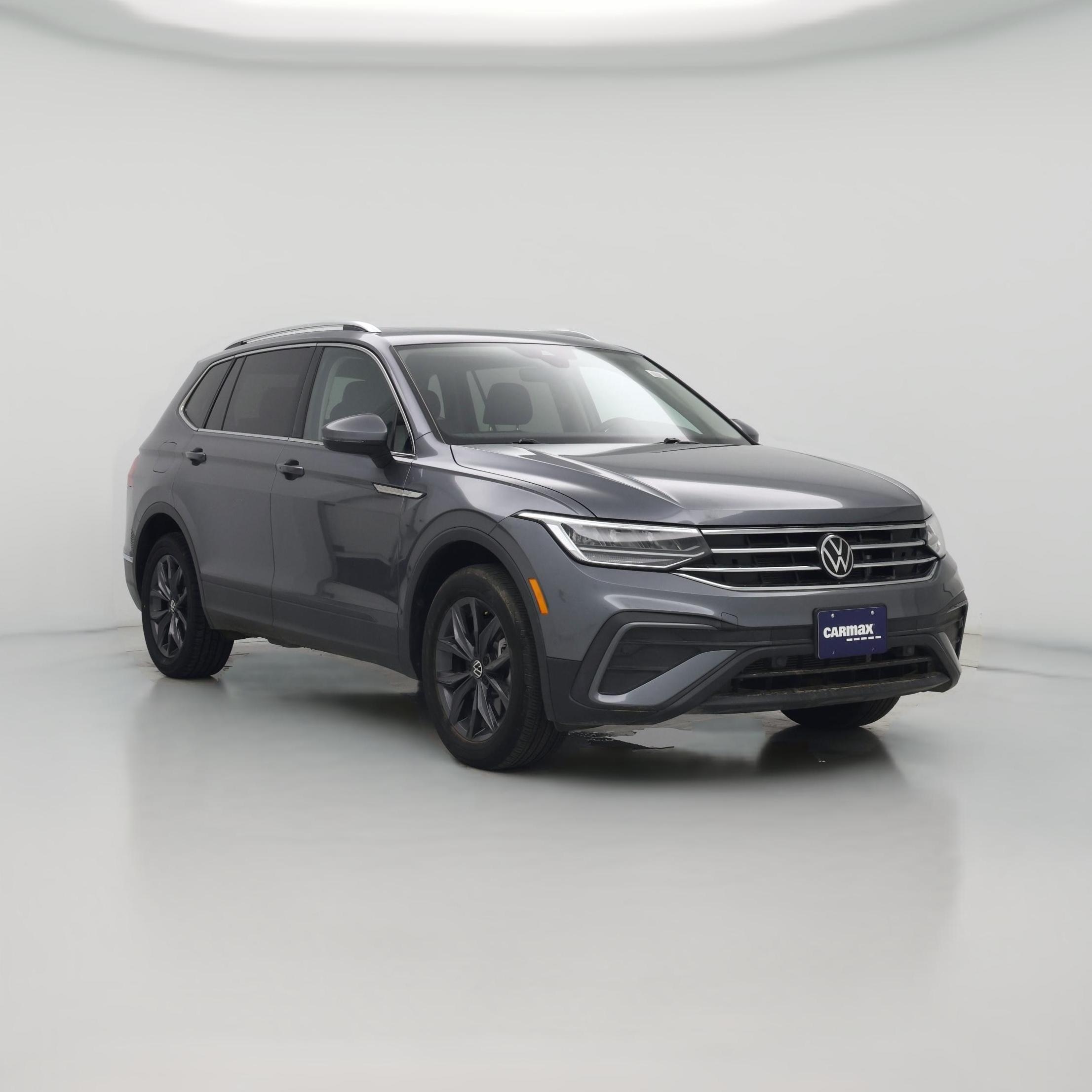 Thumbnail: 2023 Volkswagen Tiguan - 1