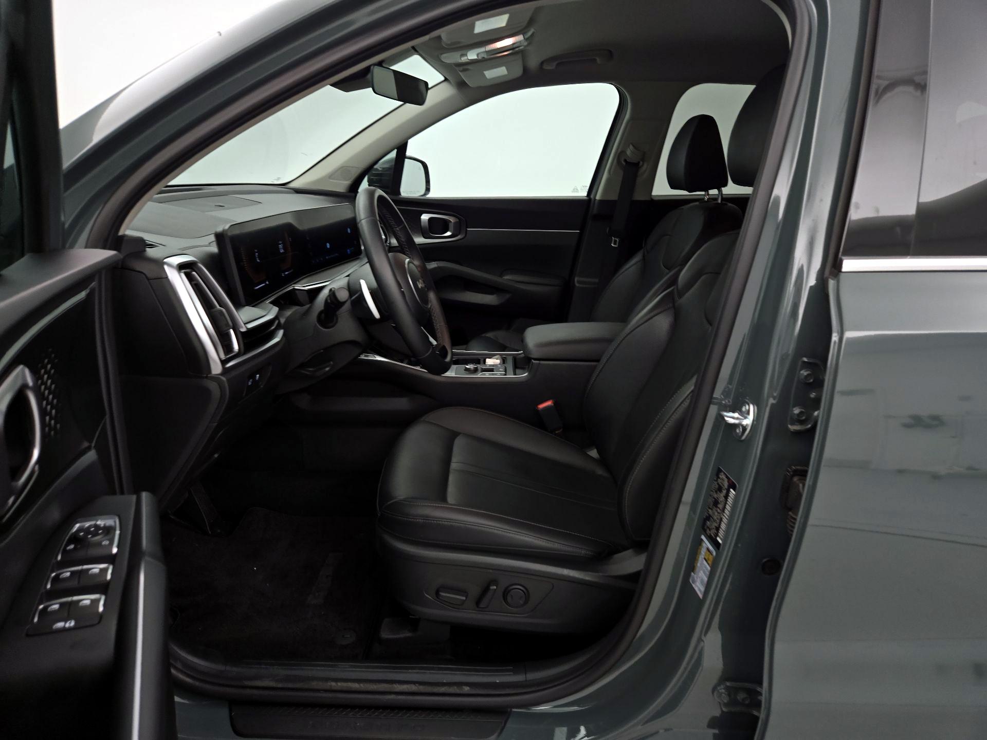 Thumbnail: 2025 Kia Sorento - 11