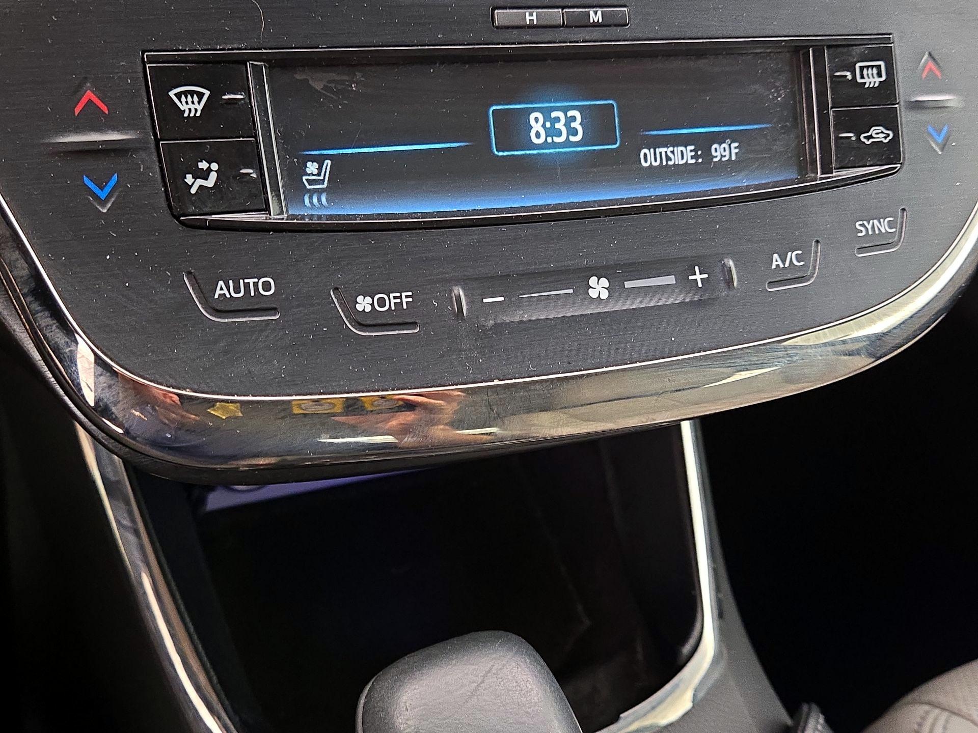 Thumbnail: 2017 Toyota Avalon - 17