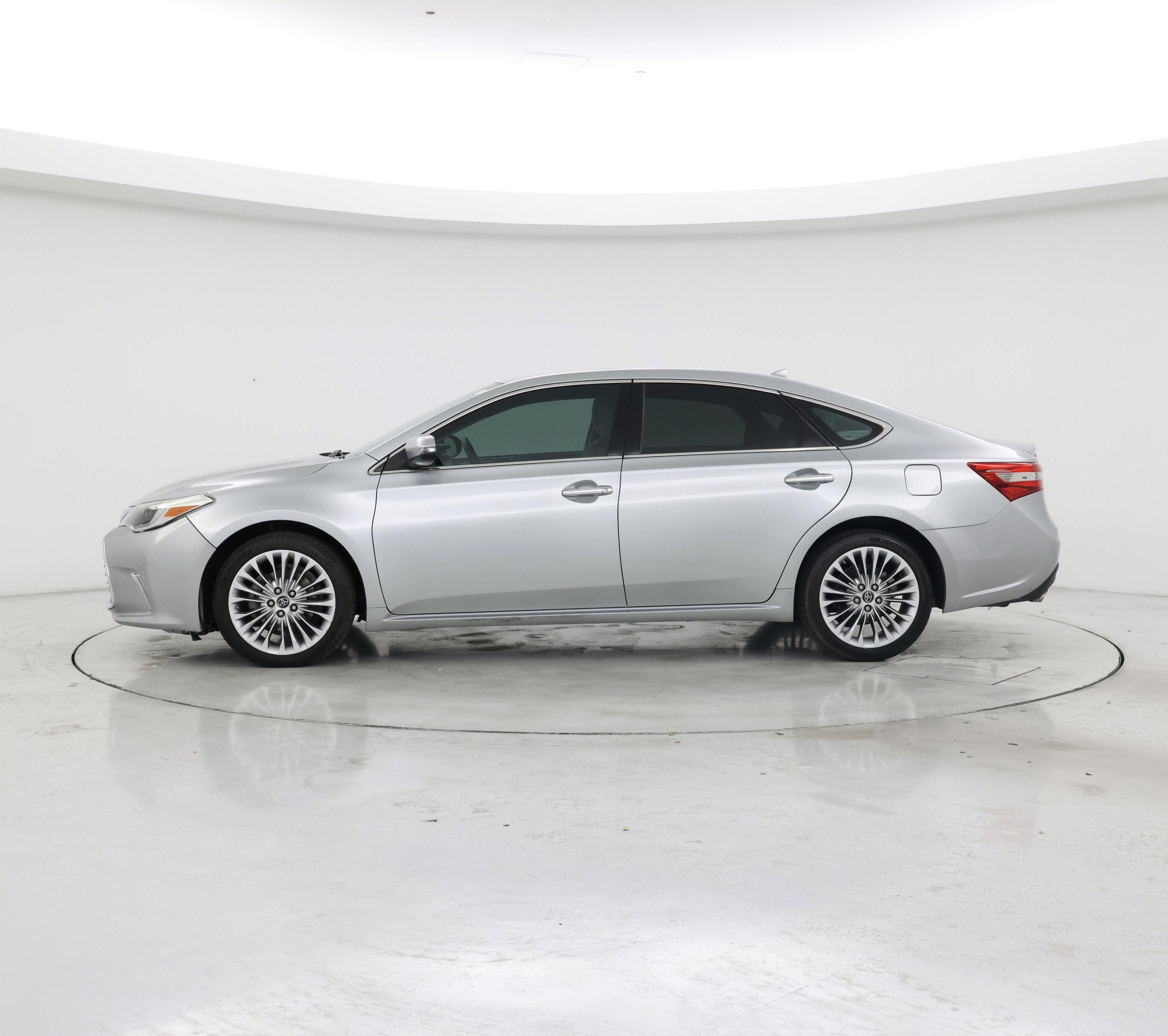 Thumbnail: 2017 Toyota Avalon - 3