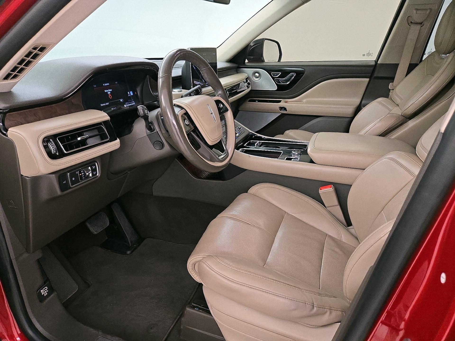 Thumbnail: 2020 Lincoln Aviator - 11