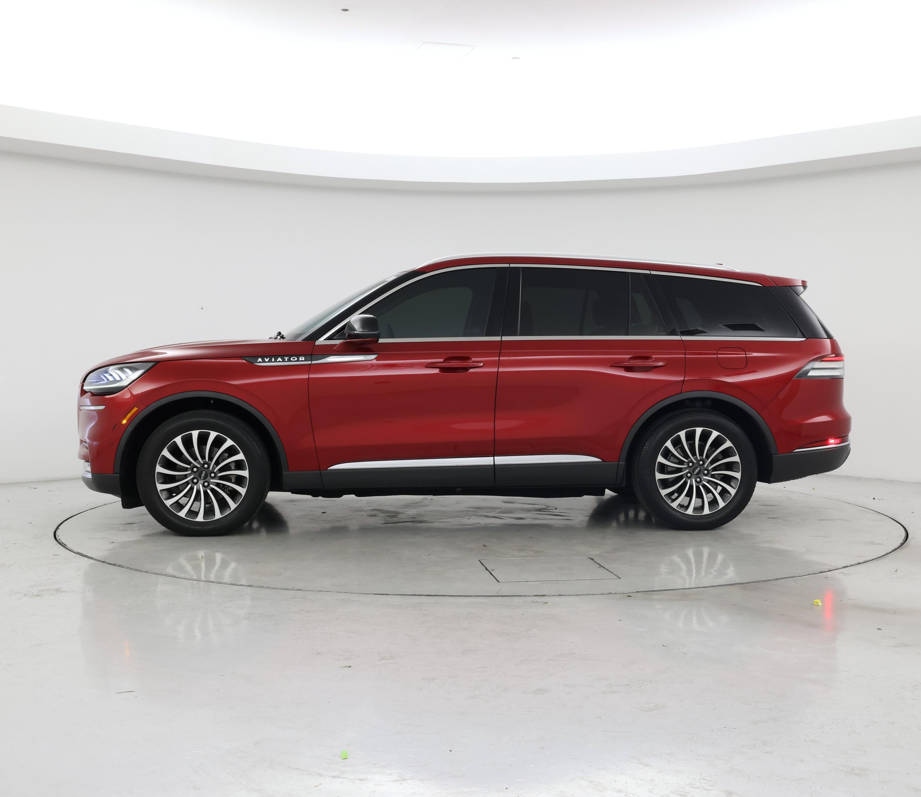 Thumbnail: 2020 Lincoln Aviator - 3