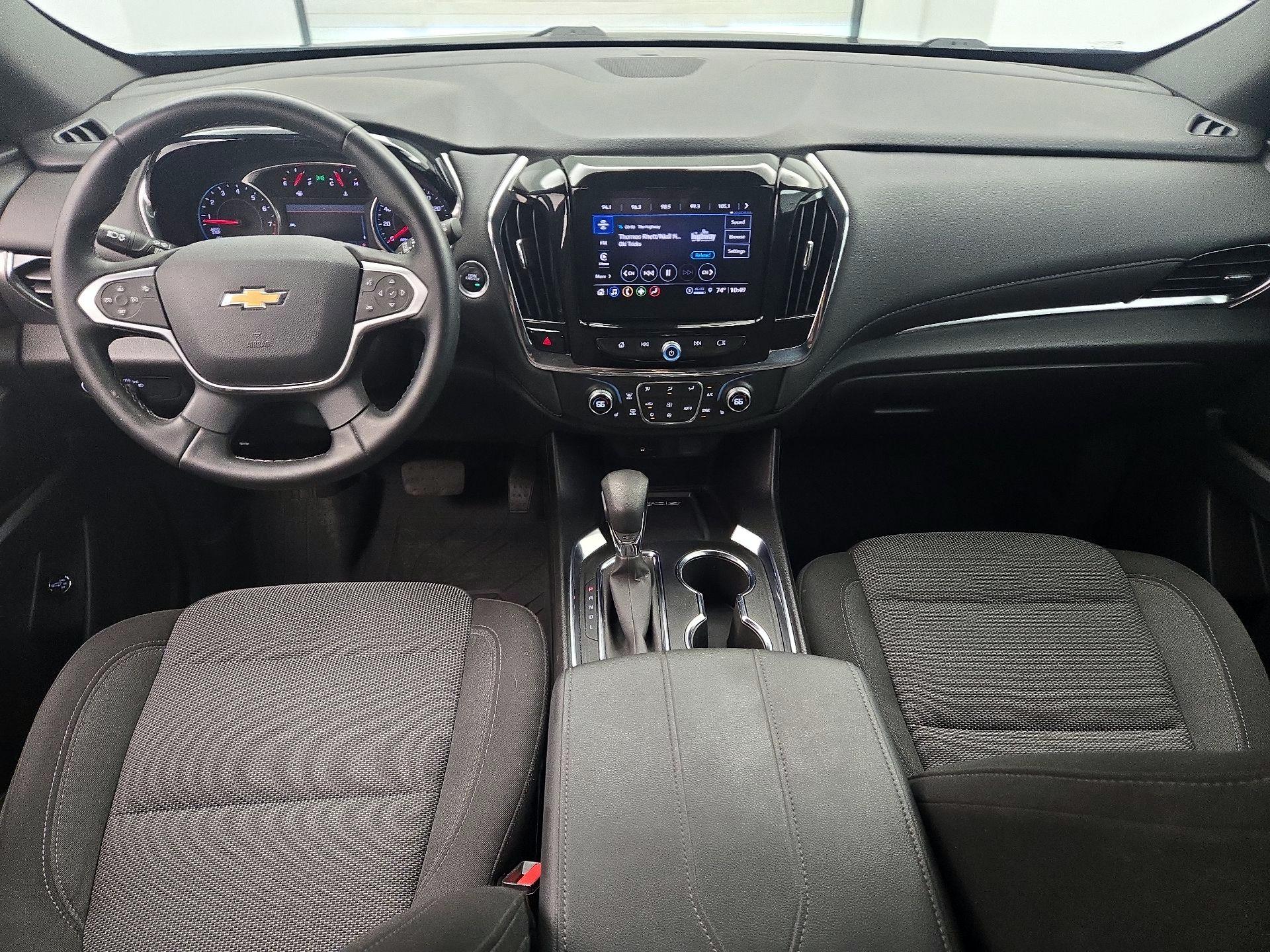 Thumbnail: 2023 Chevrolet Traverse - 9