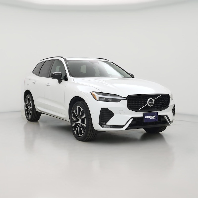 2023 Volvo XC60 B5 Ultimate Dark Theme