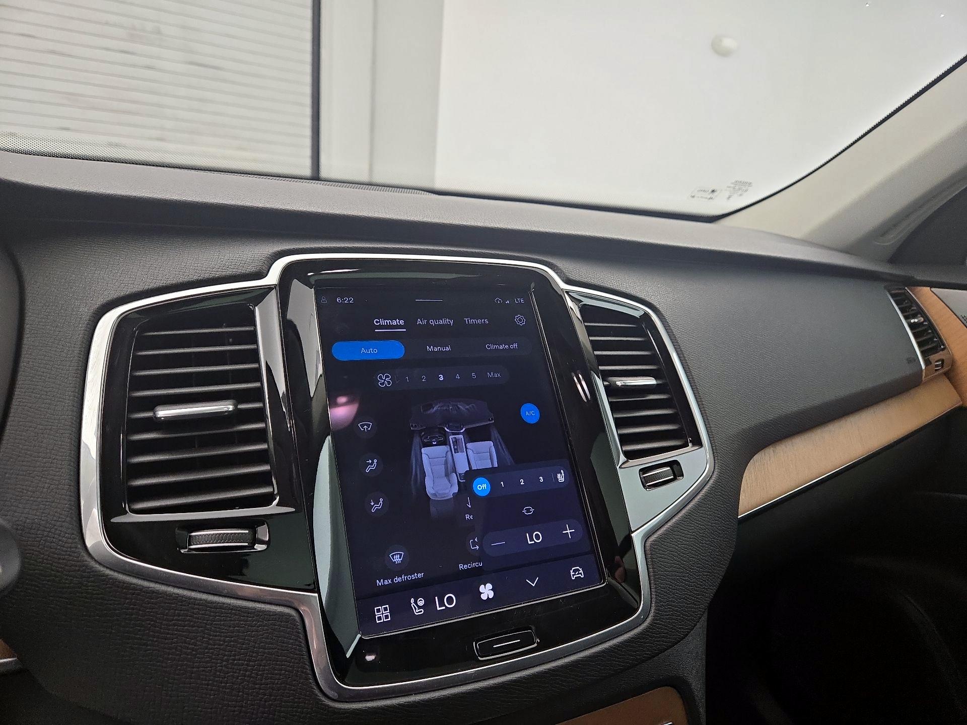 Thumbnail: 2024 Volvo XC90 - 17