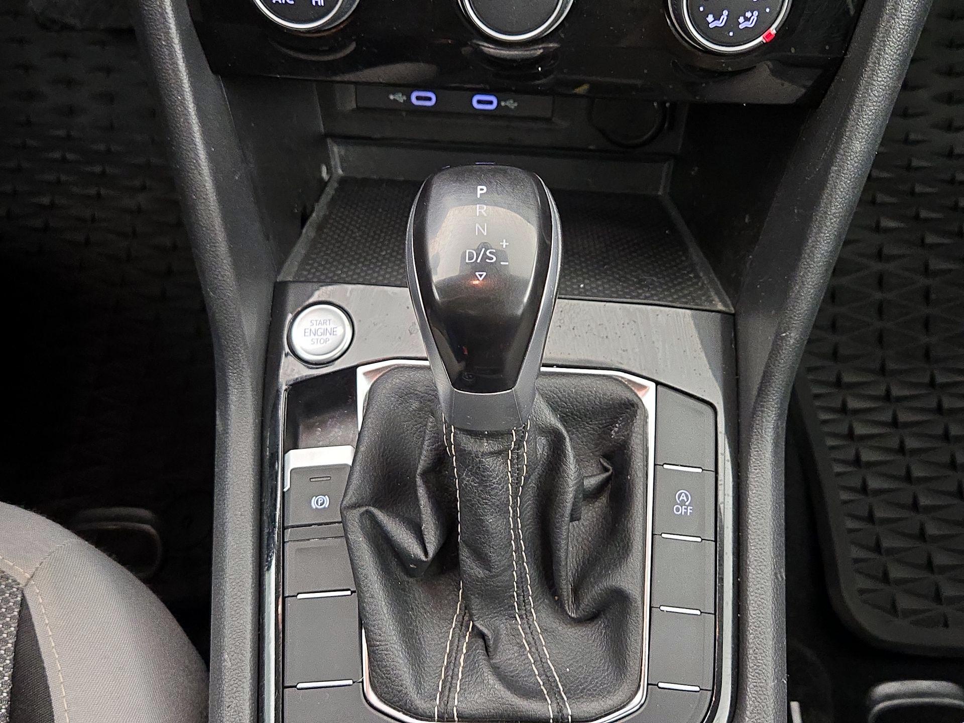 Thumbnail: 2024 Volkswagen Taos - 15