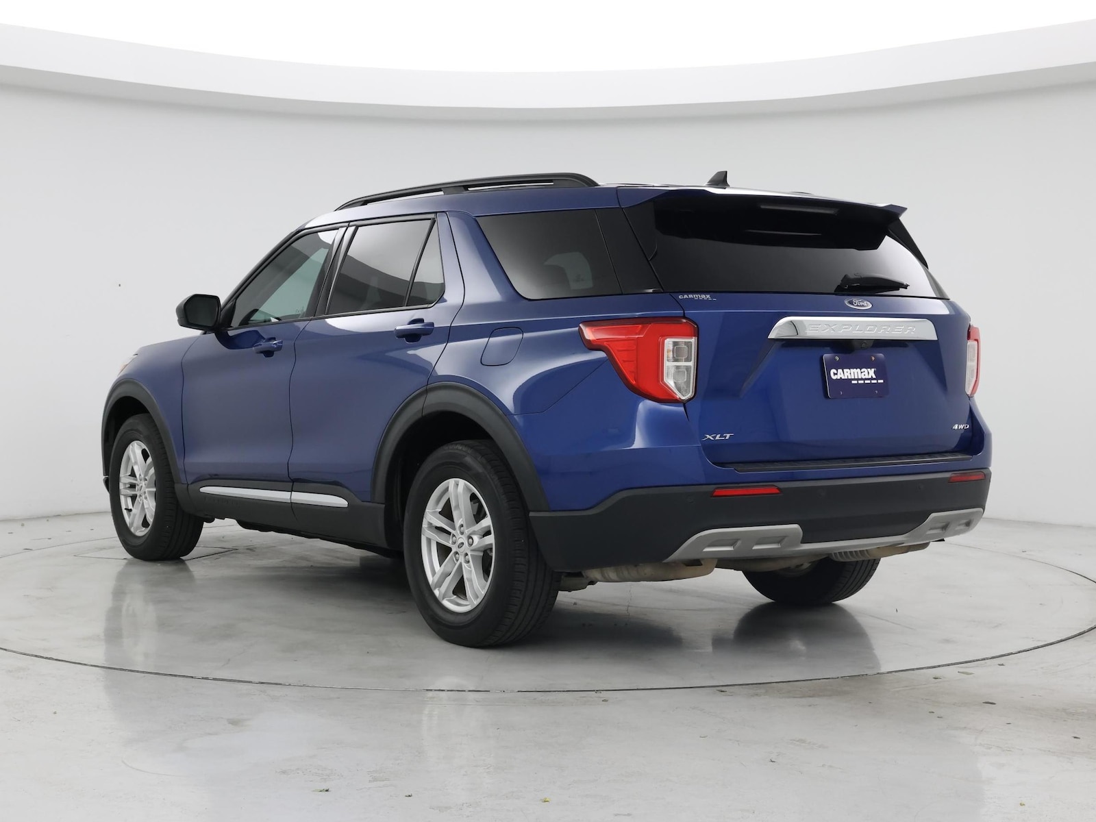 2021 Ford Explorer XLT - Photo 3