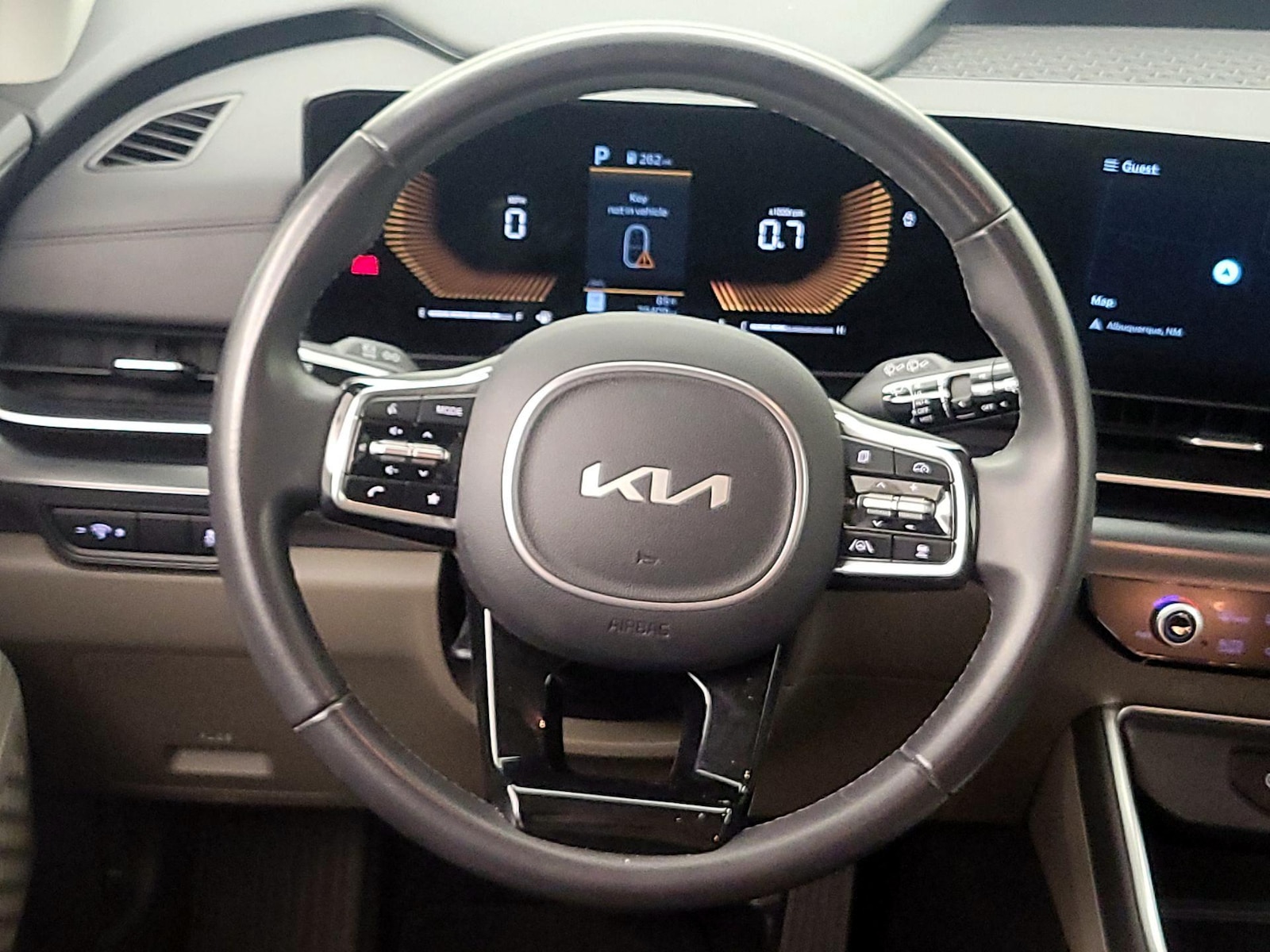 2025 Kia Carnival LXS - Photo 11
