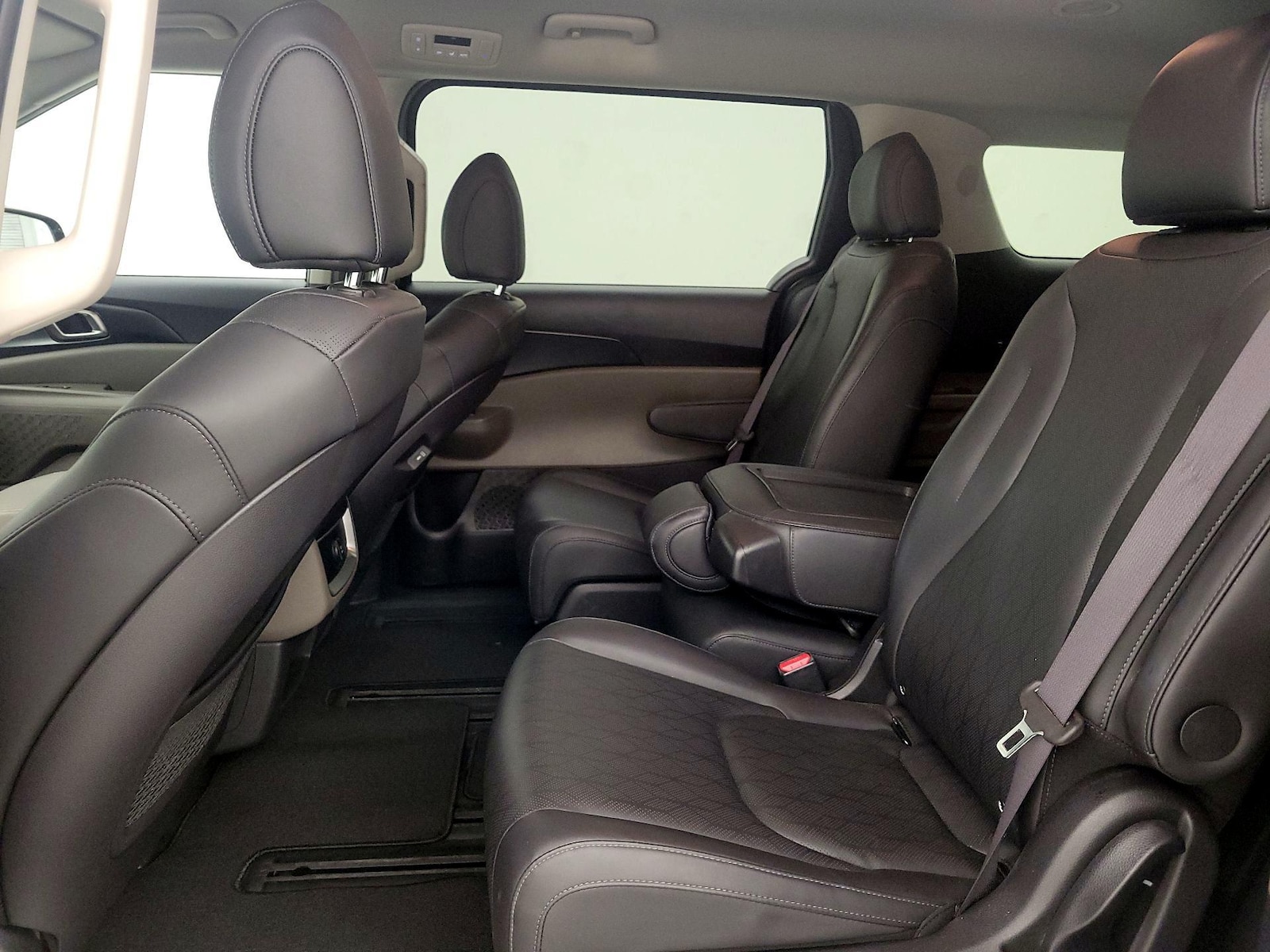 2025 Kia Carnival LXS - Photo 17