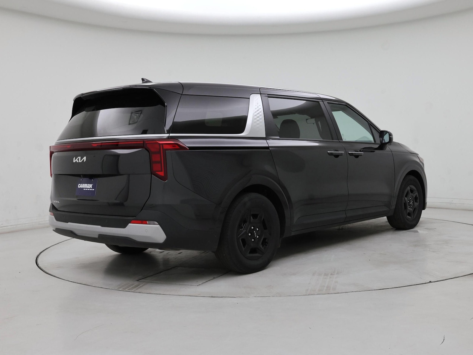 2025 Kia Carnival LXS - Photo 9