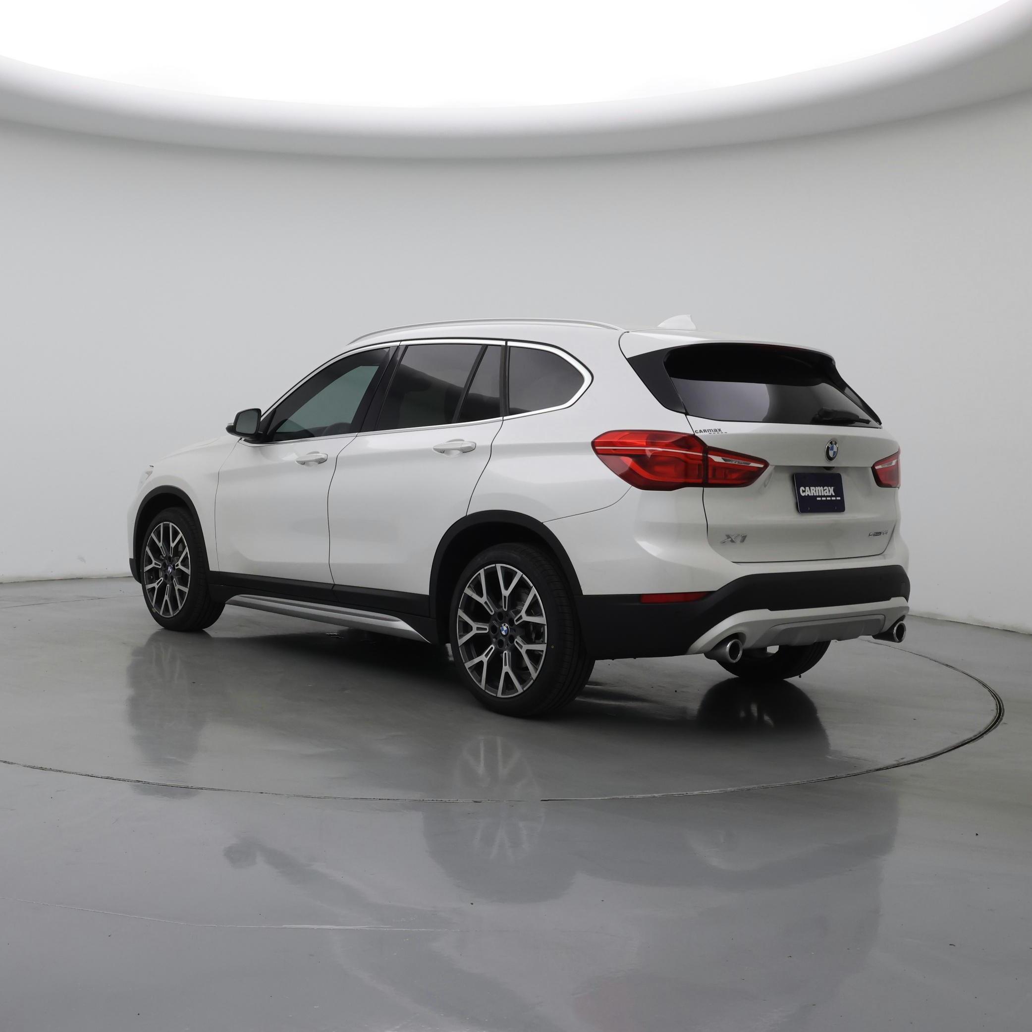 Thumbnail: 2021 BMW X1 - 2