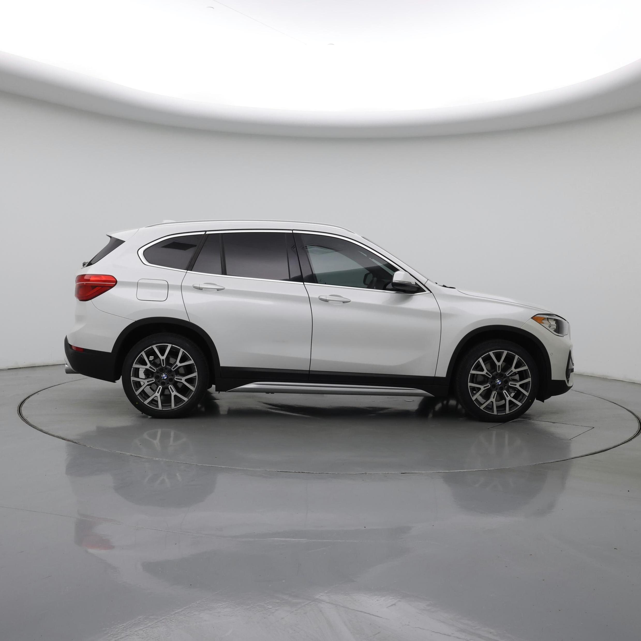 Thumbnail: 2021 BMW X1 - 7