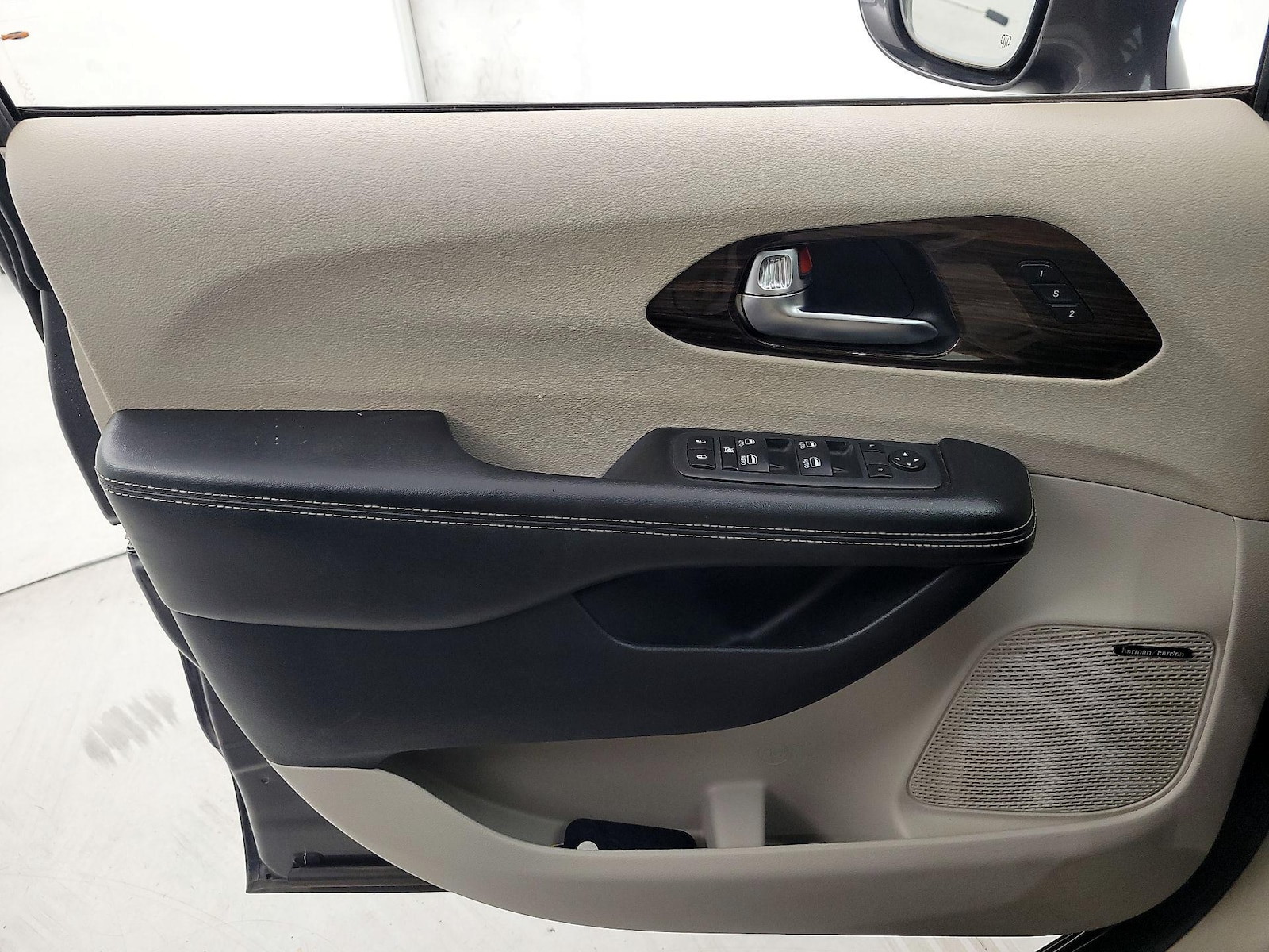 2021 Chrysler Pacifica Limited - Photo 13