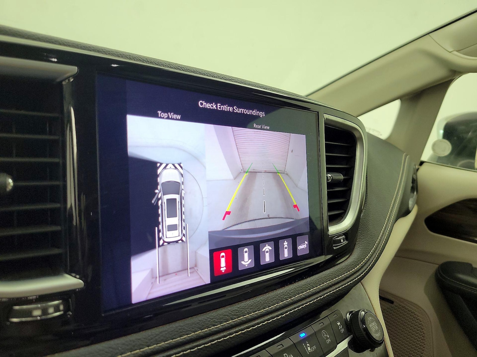 2021 Chrysler Pacifica Limited - Photo 15