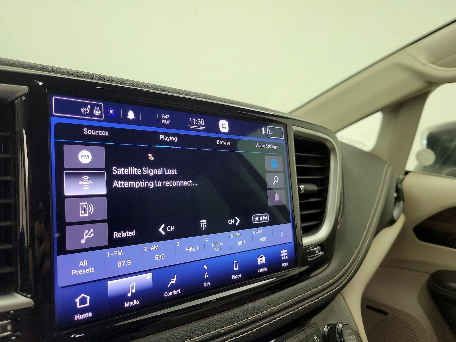 2021 Chrysler Pacifica Limited - Photo 16