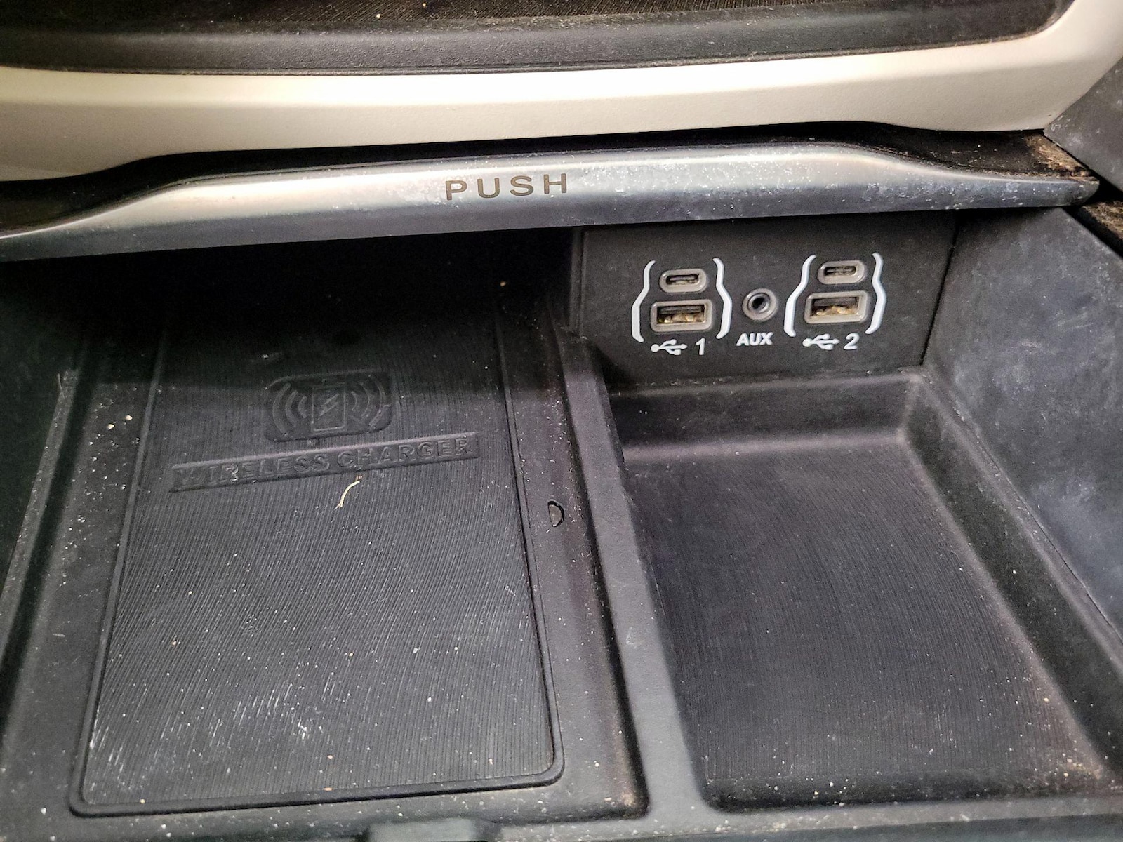 2021 Chrysler Pacifica Limited - Photo 19