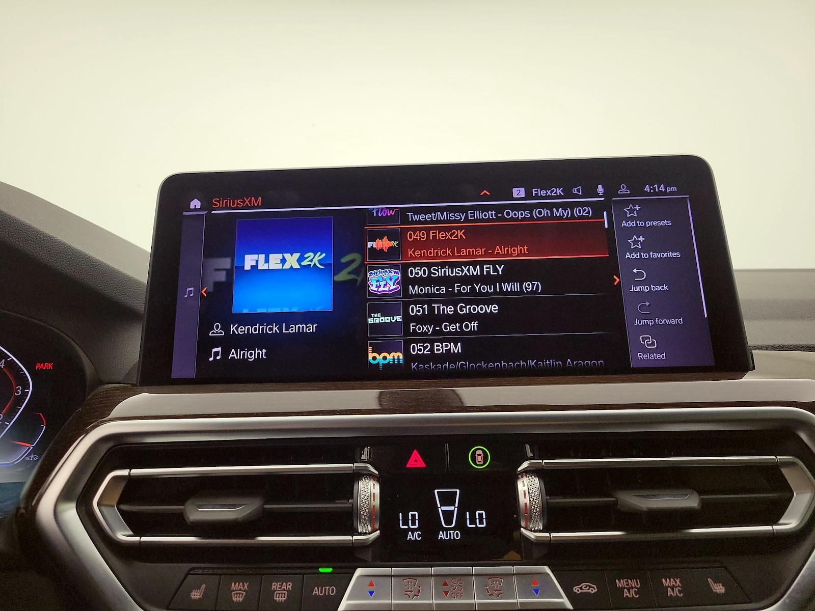 2023 BMW X4 30i - Photo 17