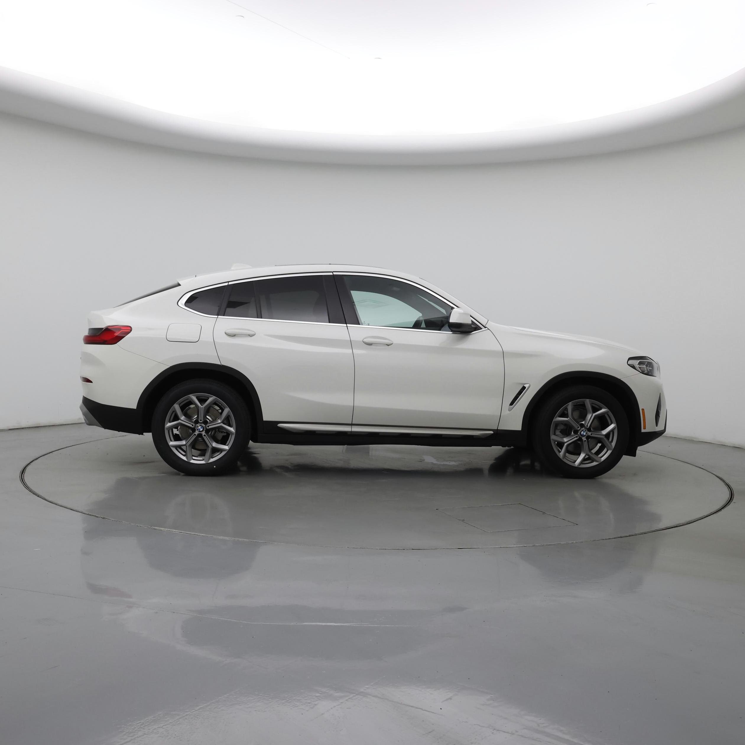 Thumbnail: 2023 BMW X4 - 7