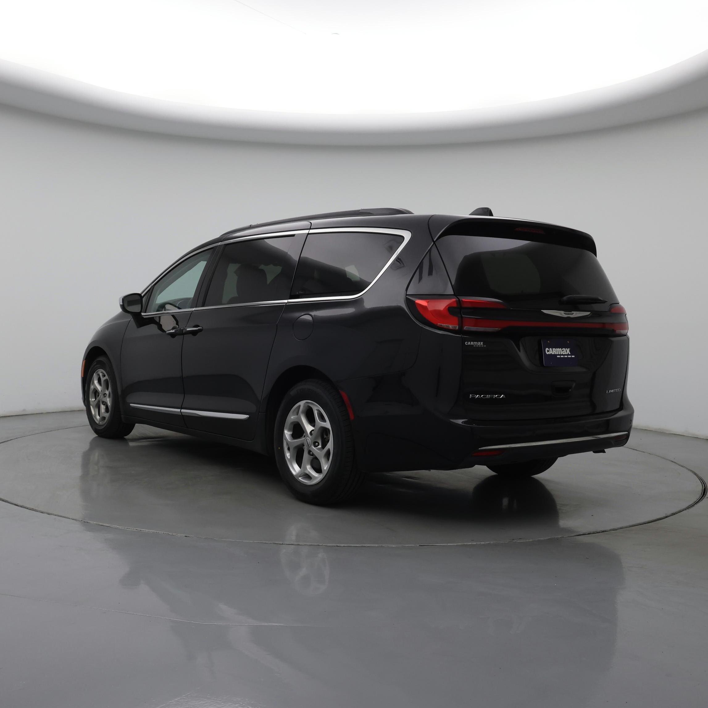 Thumbnail: 2023 Chrysler Pacifica - 2