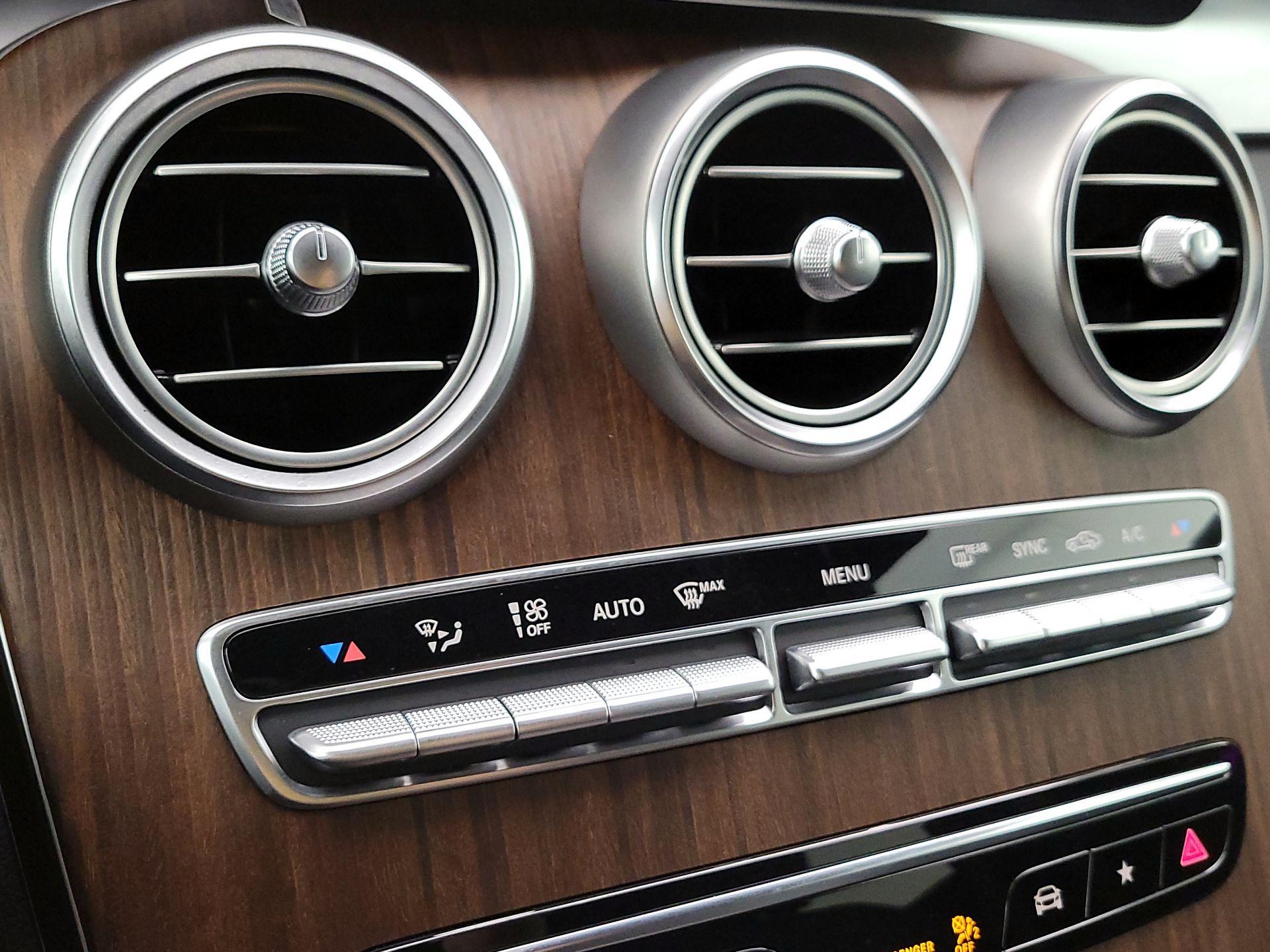 Thumbnail: 2020 Mercedes-Benz GLC - 16