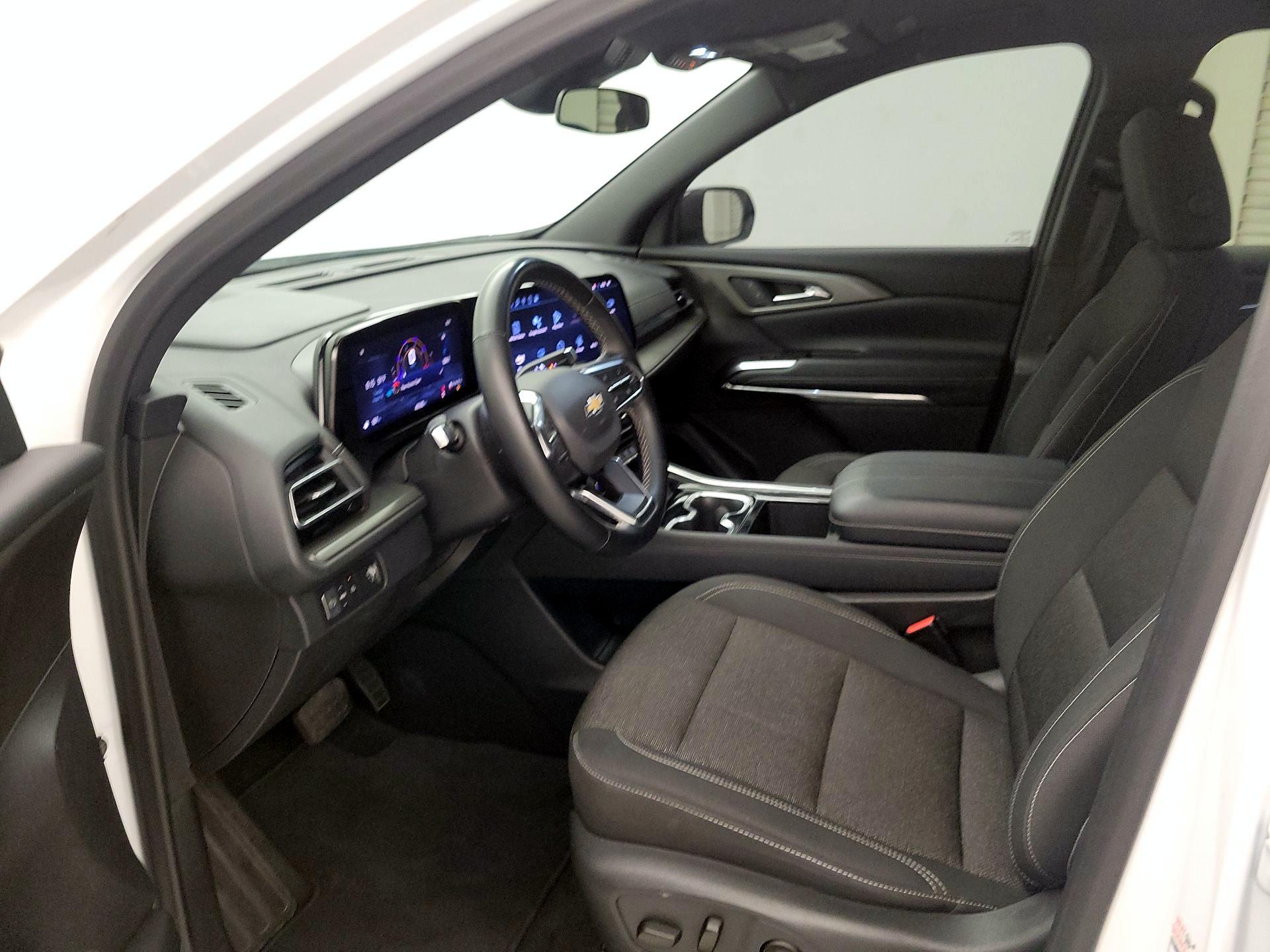 Thumbnail: 2025 Chevrolet Traverse - 11