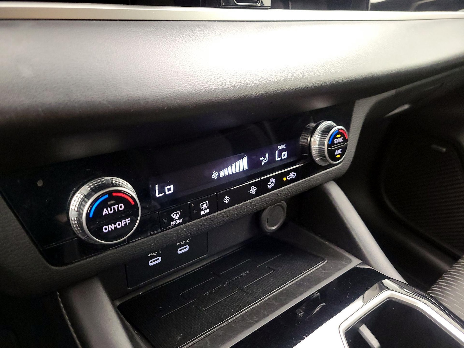 2025 Mitsubishi Outlander ES - Photo 18