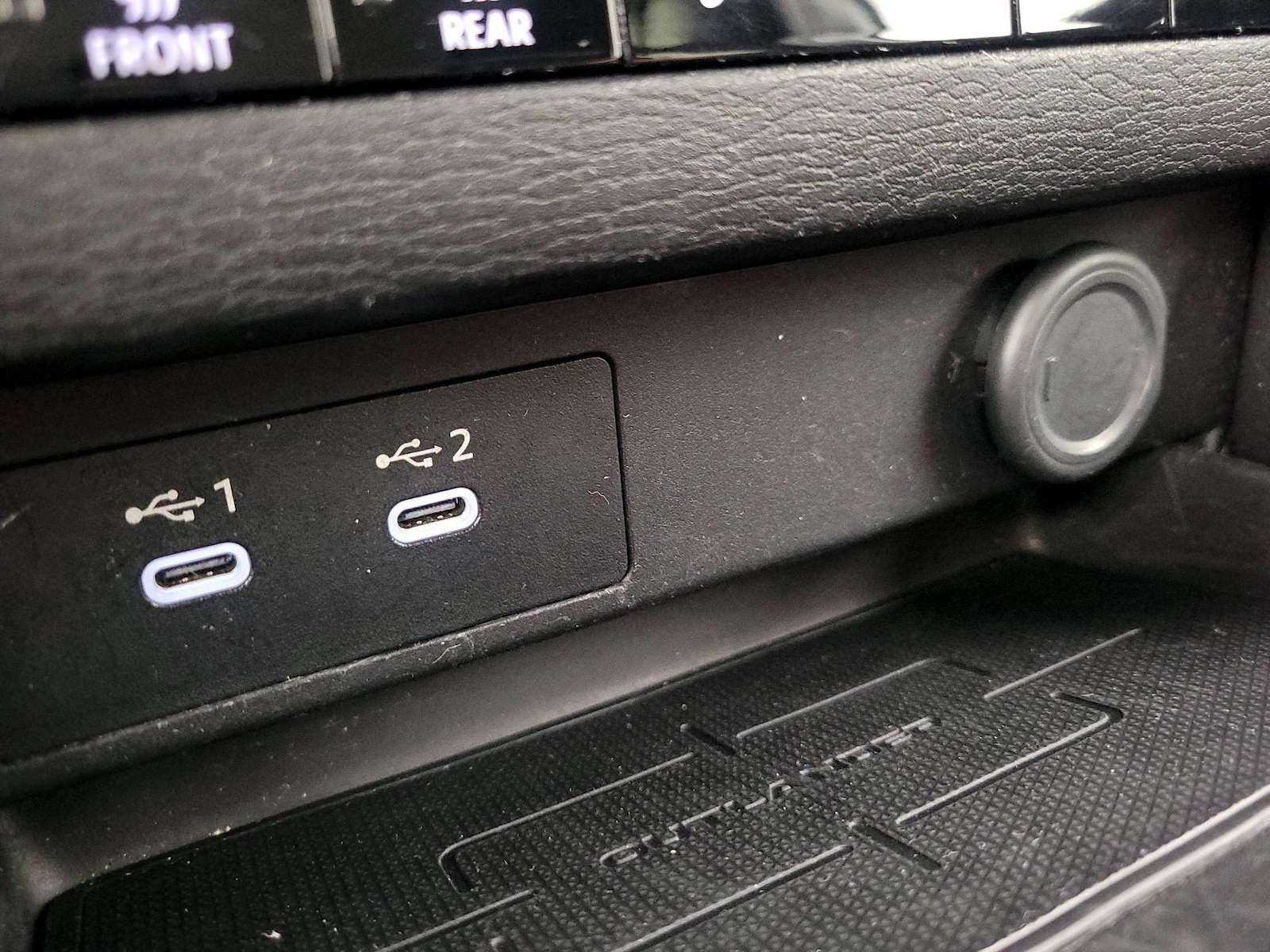 2025 Mitsubishi Outlander ES - Photo 20