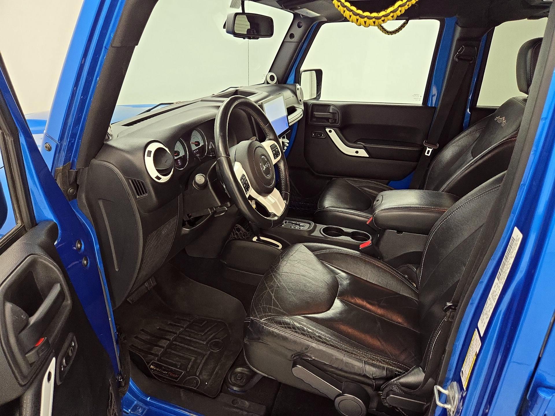 Thumbnail: 2014 Jeep Wrangler - 11
