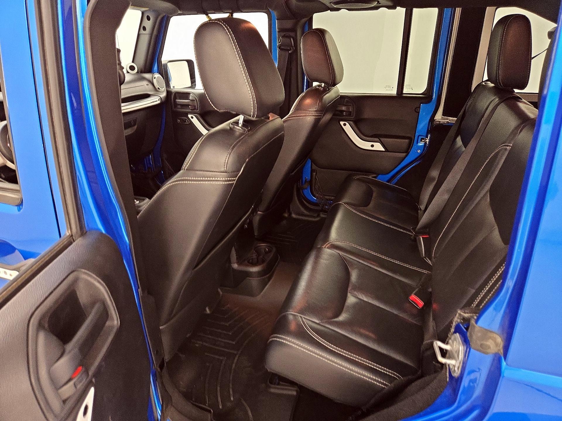 Thumbnail: 2014 Jeep Wrangler - 18