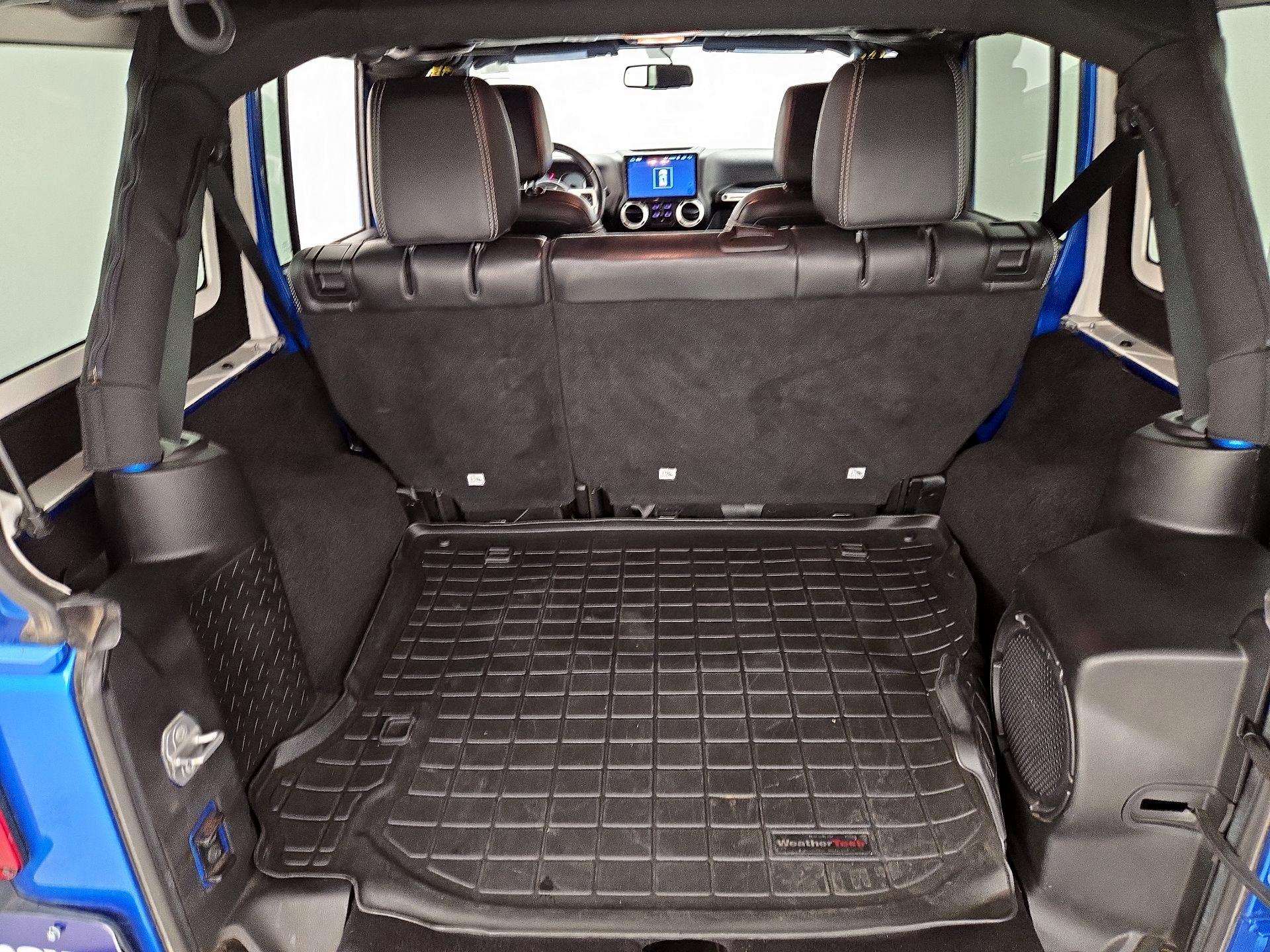 Thumbnail: 2014 Jeep Wrangler - 19