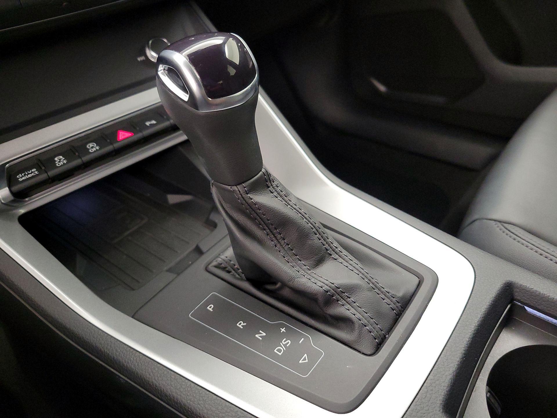 Thumbnail: 2024 Audi Q3 - 18