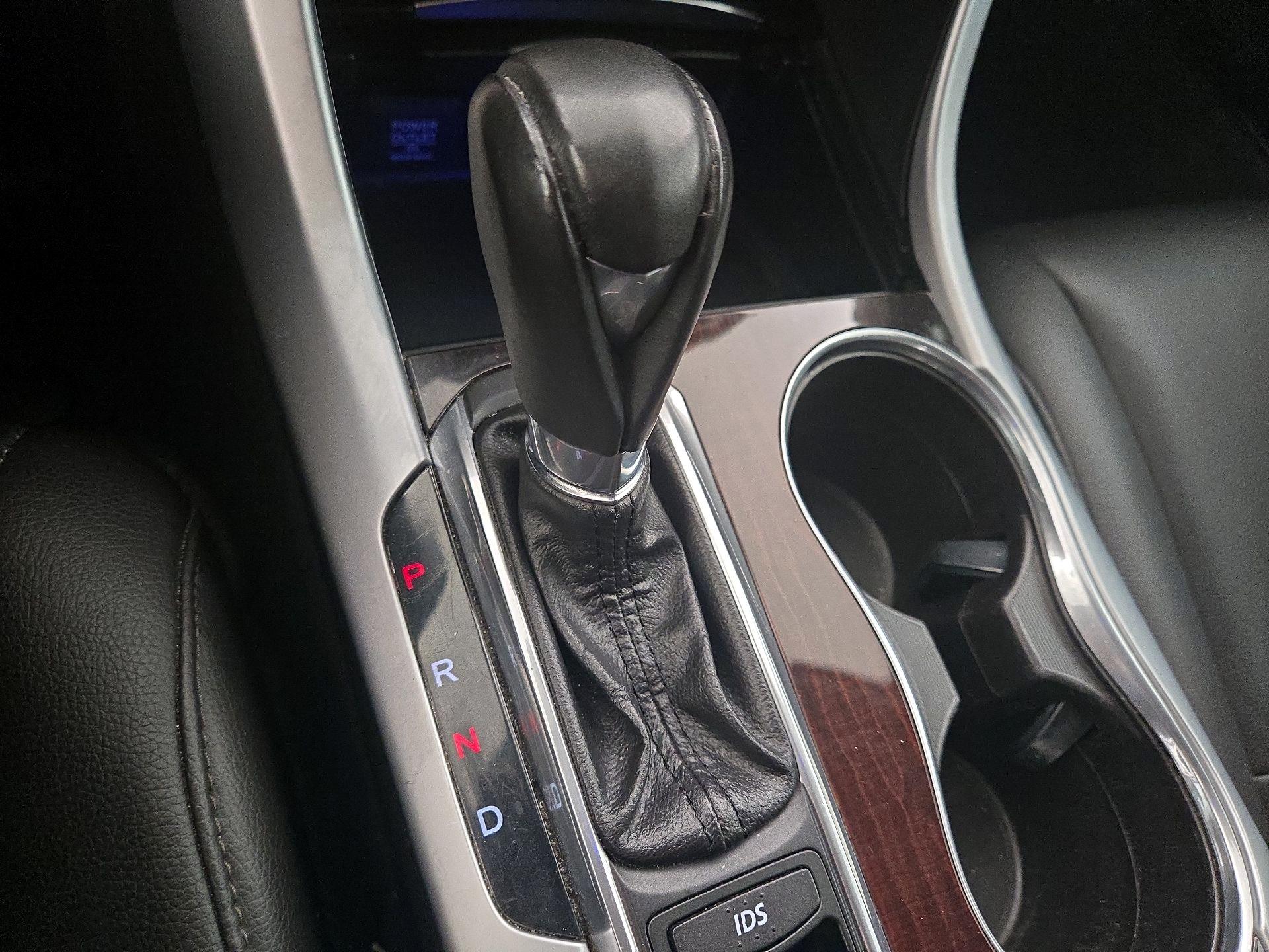 Thumbnail: 2017 Acura TLX - 17