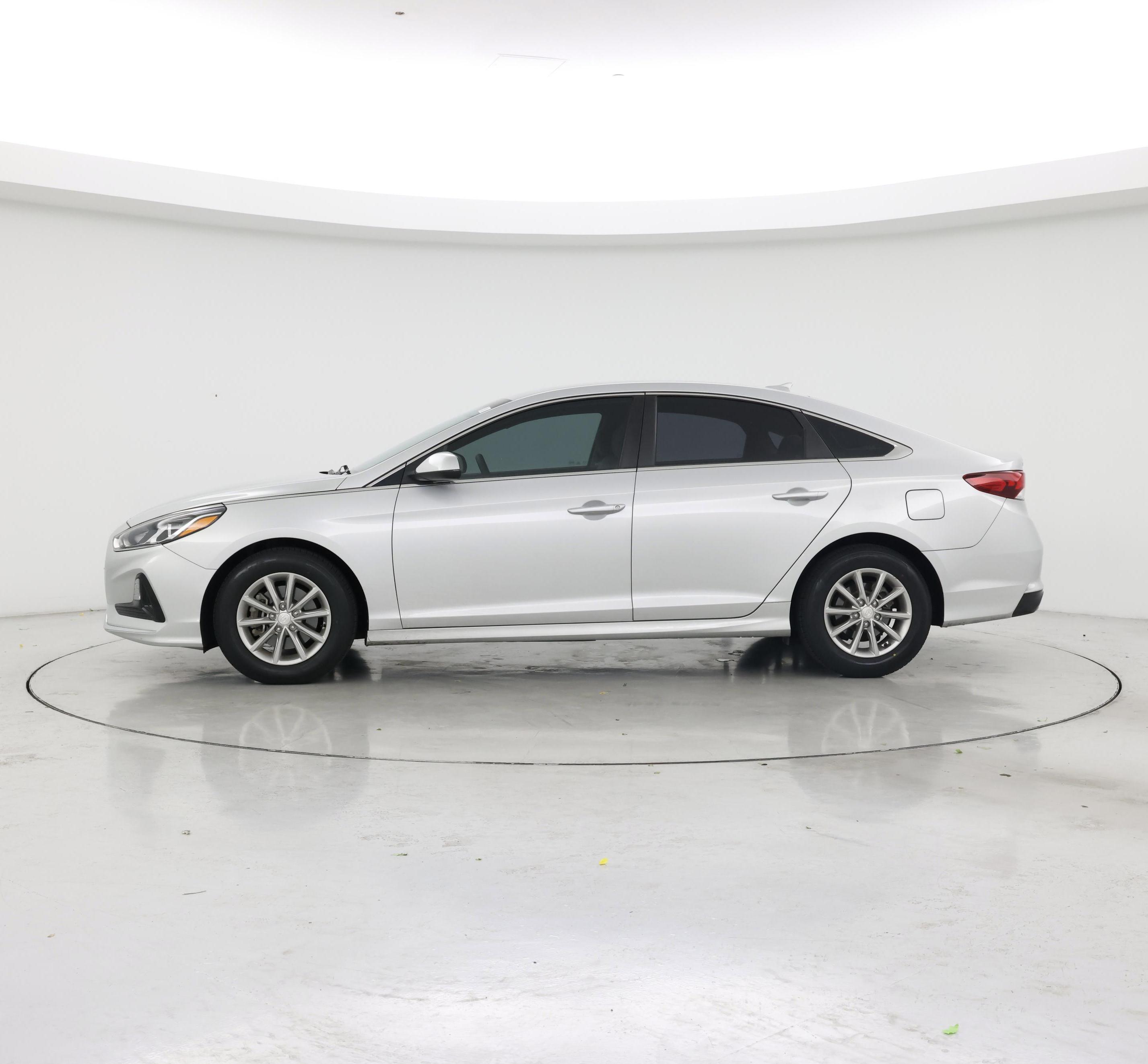 Thumbnail: 2019 Hyundai Sonata - 3