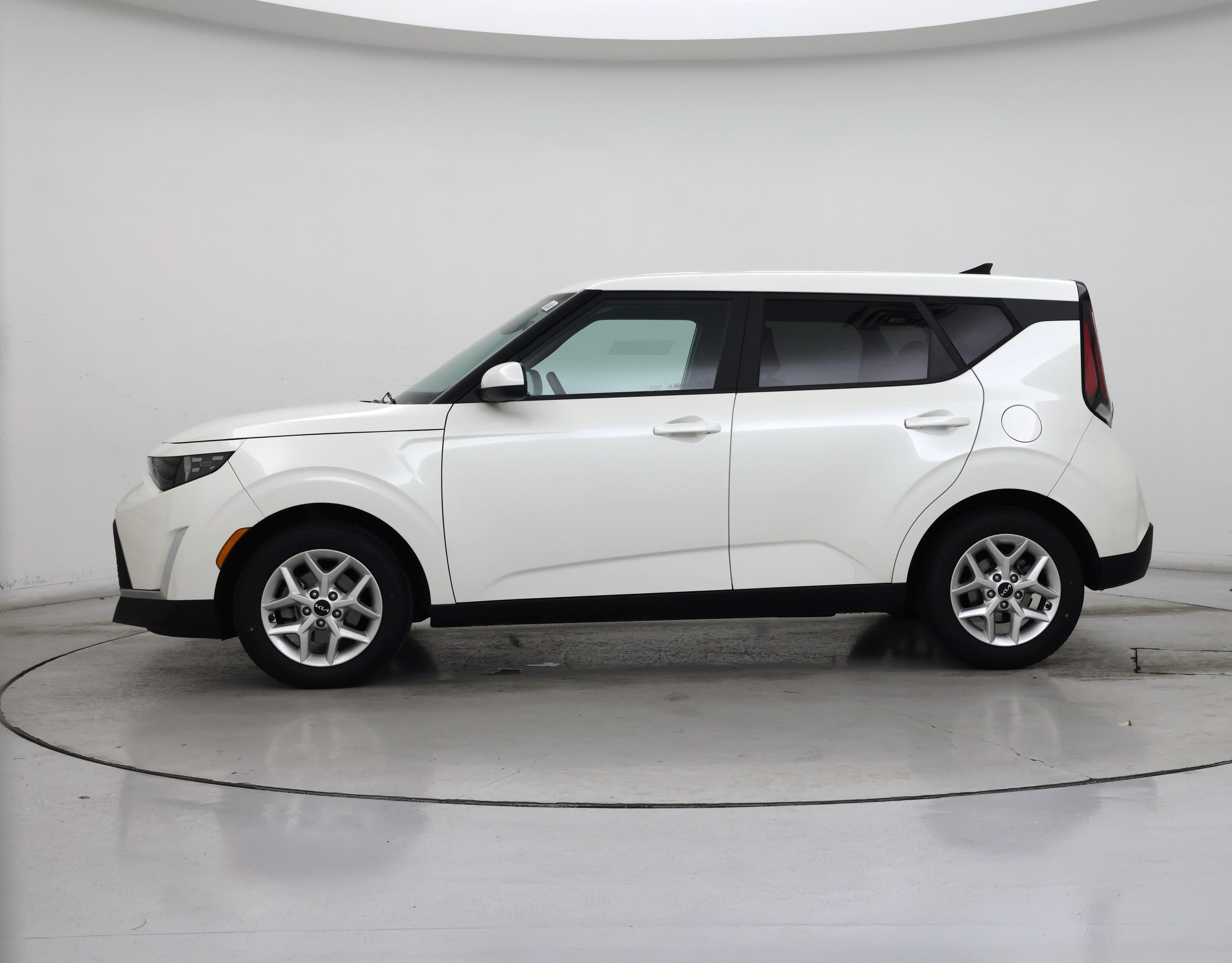 Thumbnail: 2023 Kia Soul - 3