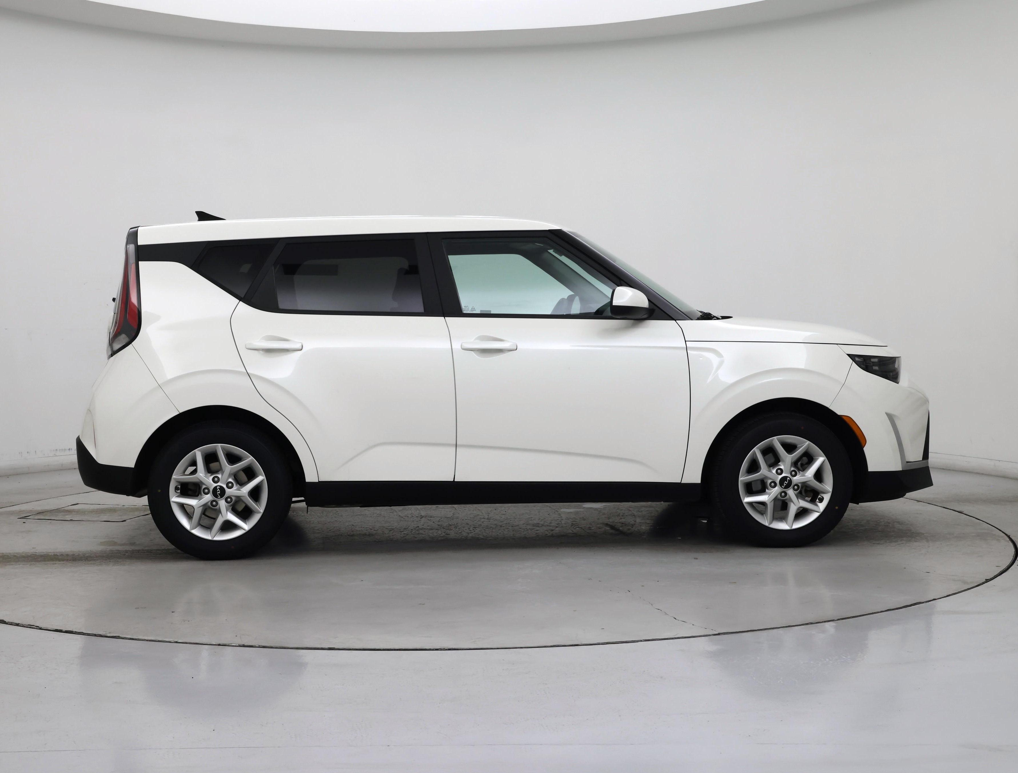 Thumbnail: 2023 Kia Soul - 7