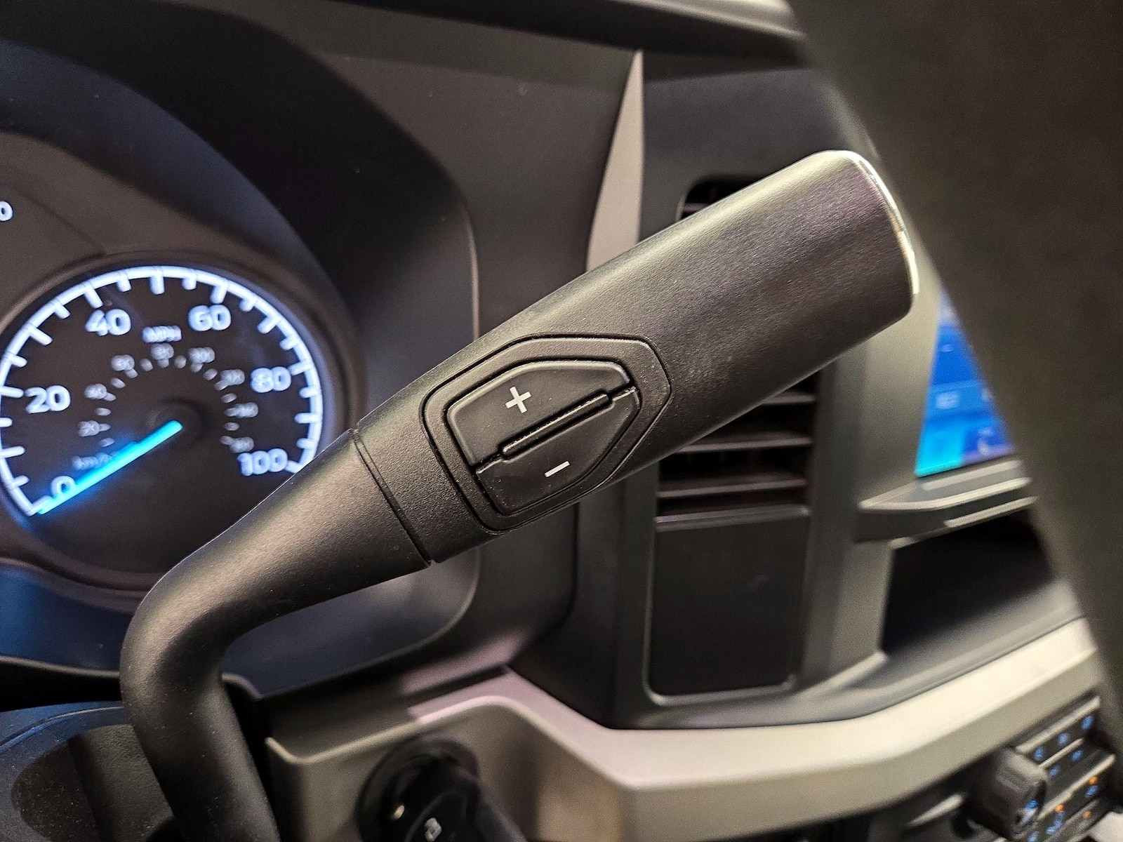 2023 Ford F-250 Super Duty XLT - Photo 18
