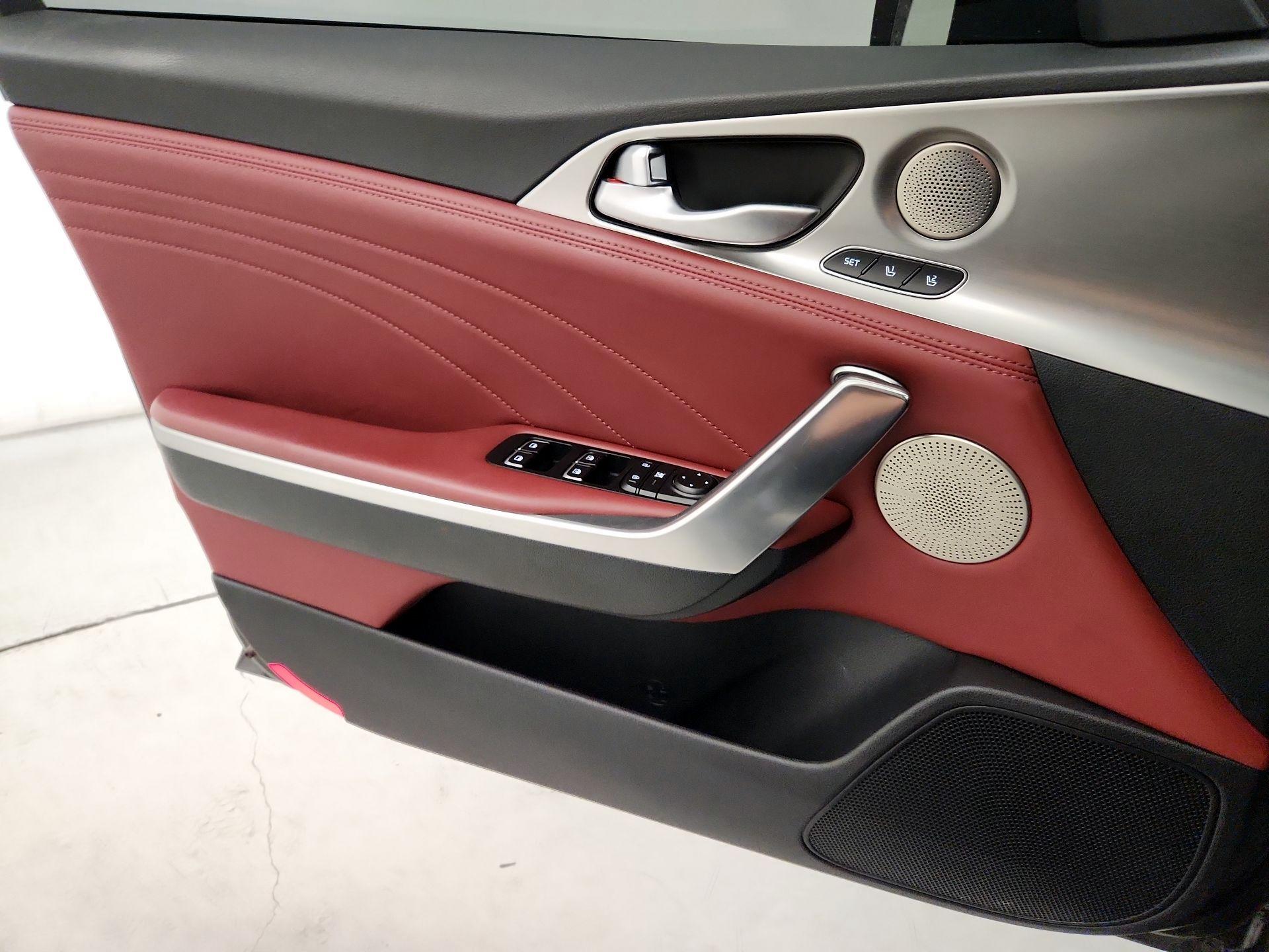 Thumbnail: 2023 Kia Stinger - 12