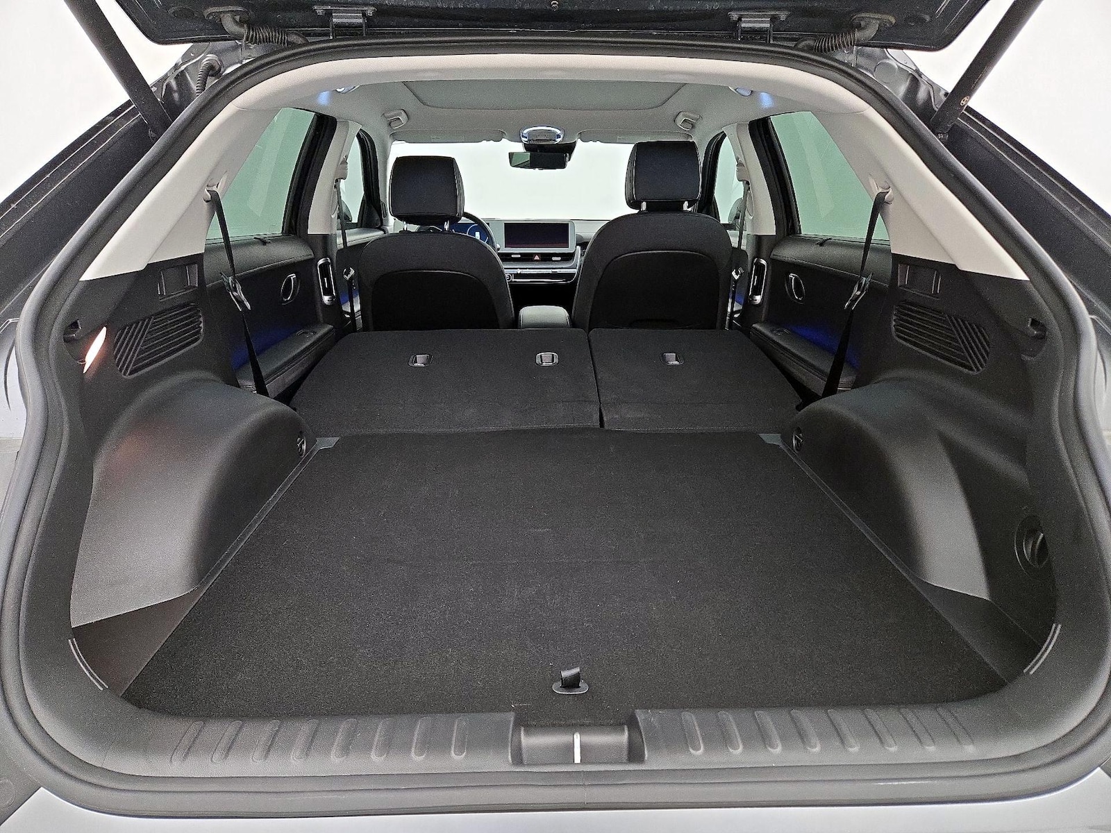 2024 Hyundai IONIQ 5 Limited - Photo 23