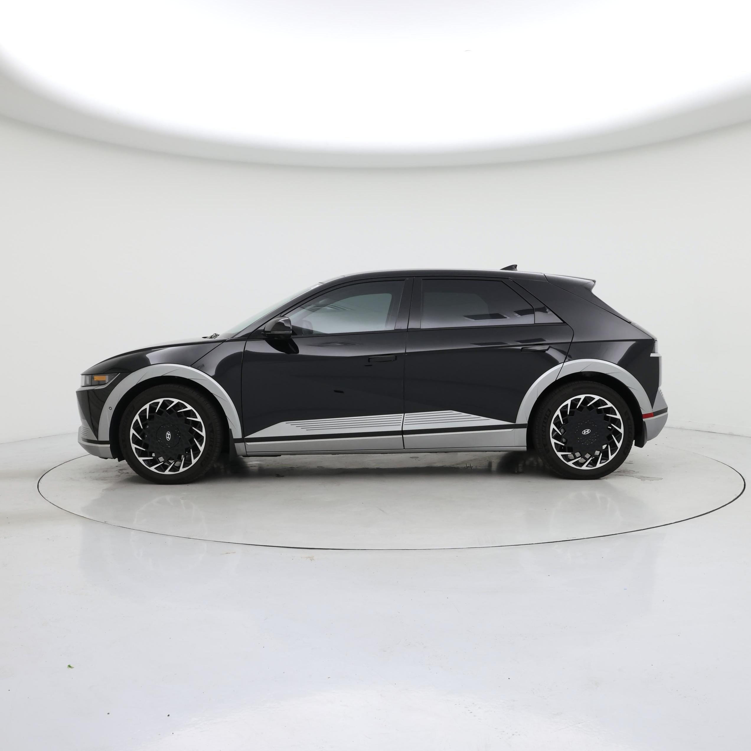 Thumbnail: 2024 Hyundai Ioniq 5 - 3