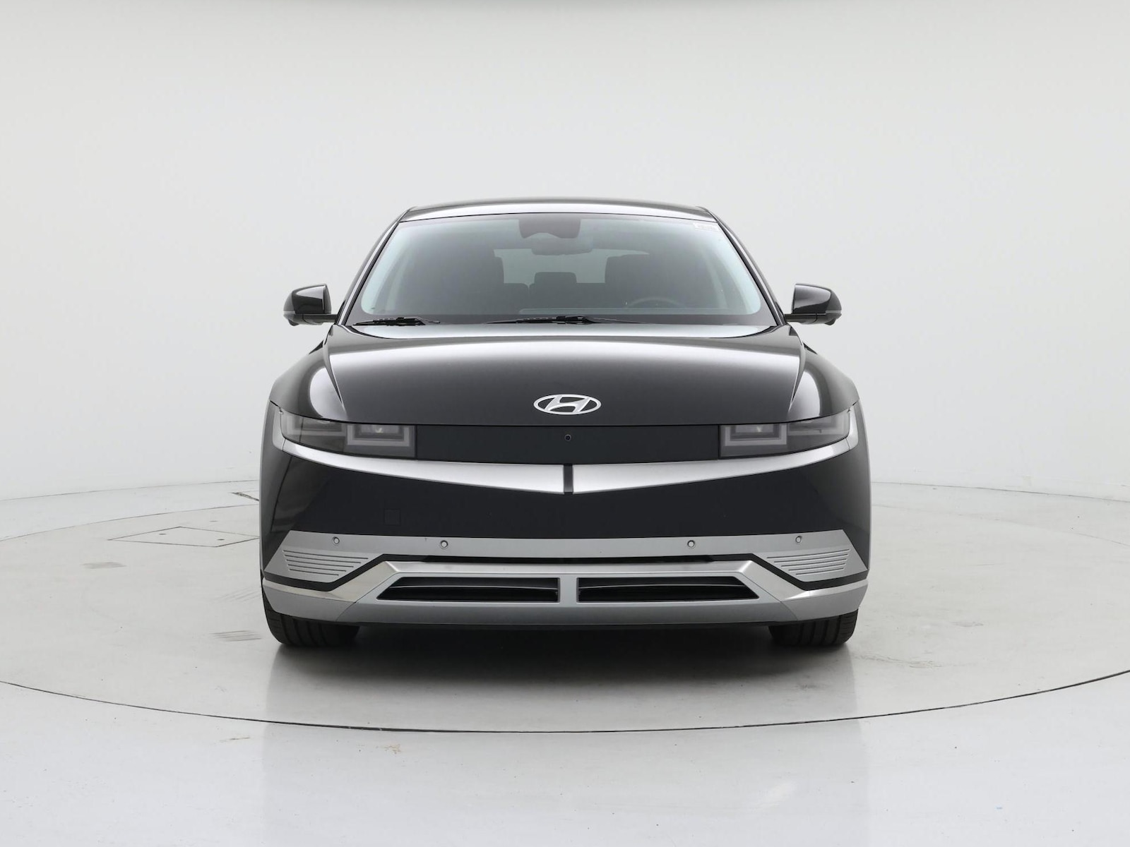 2024 Hyundai IONIQ 5 Limited - Photo 6