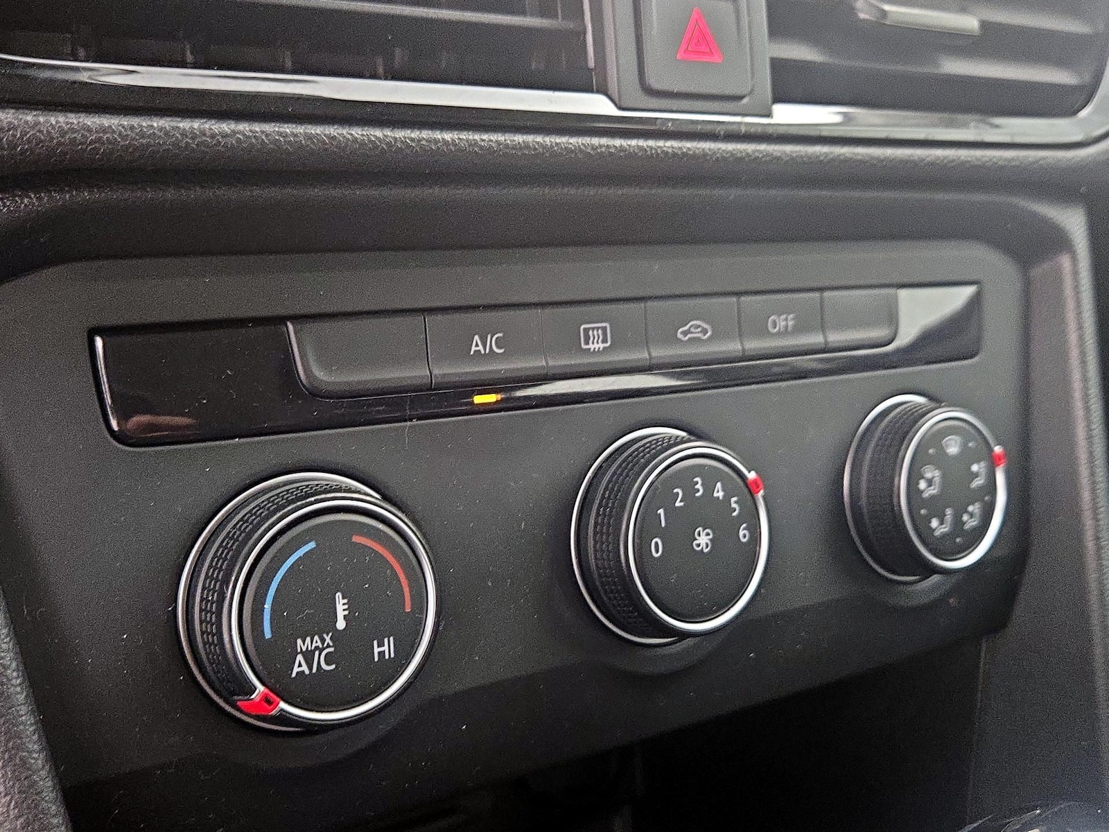 2022 Volkswagen Taos S - Photo 17