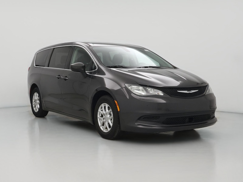 2022 Chrysler Voyager LX