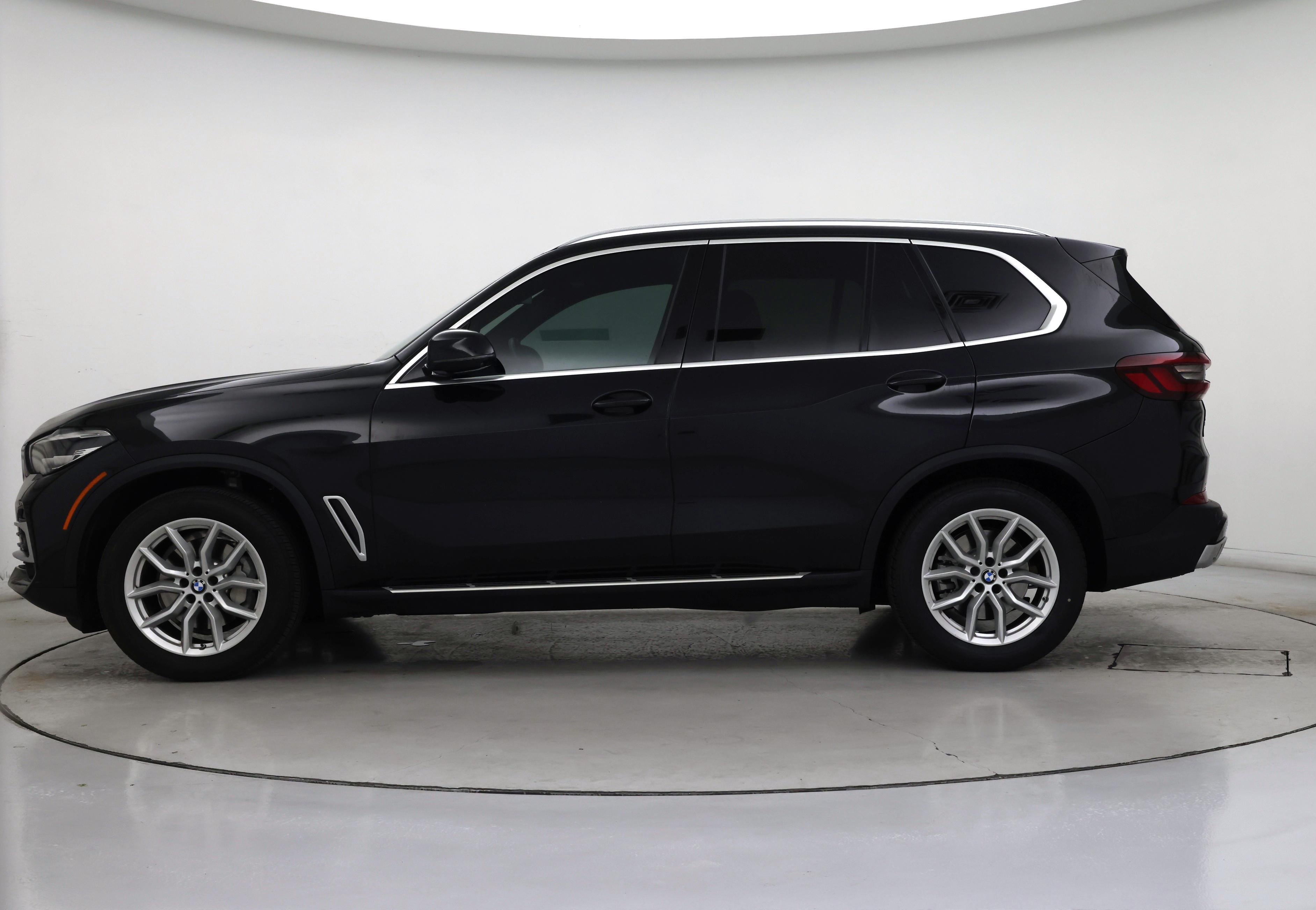Thumbnail: 2023 BMW X5 - 3