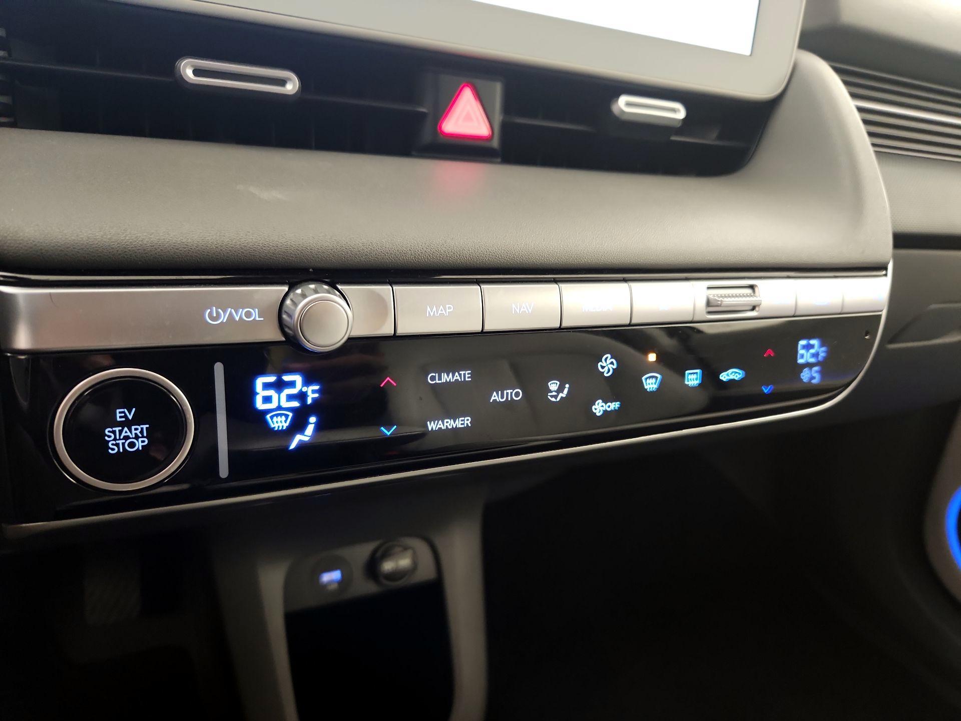 Thumbnail: 2024 Hyundai Ioniq 5 - 16
