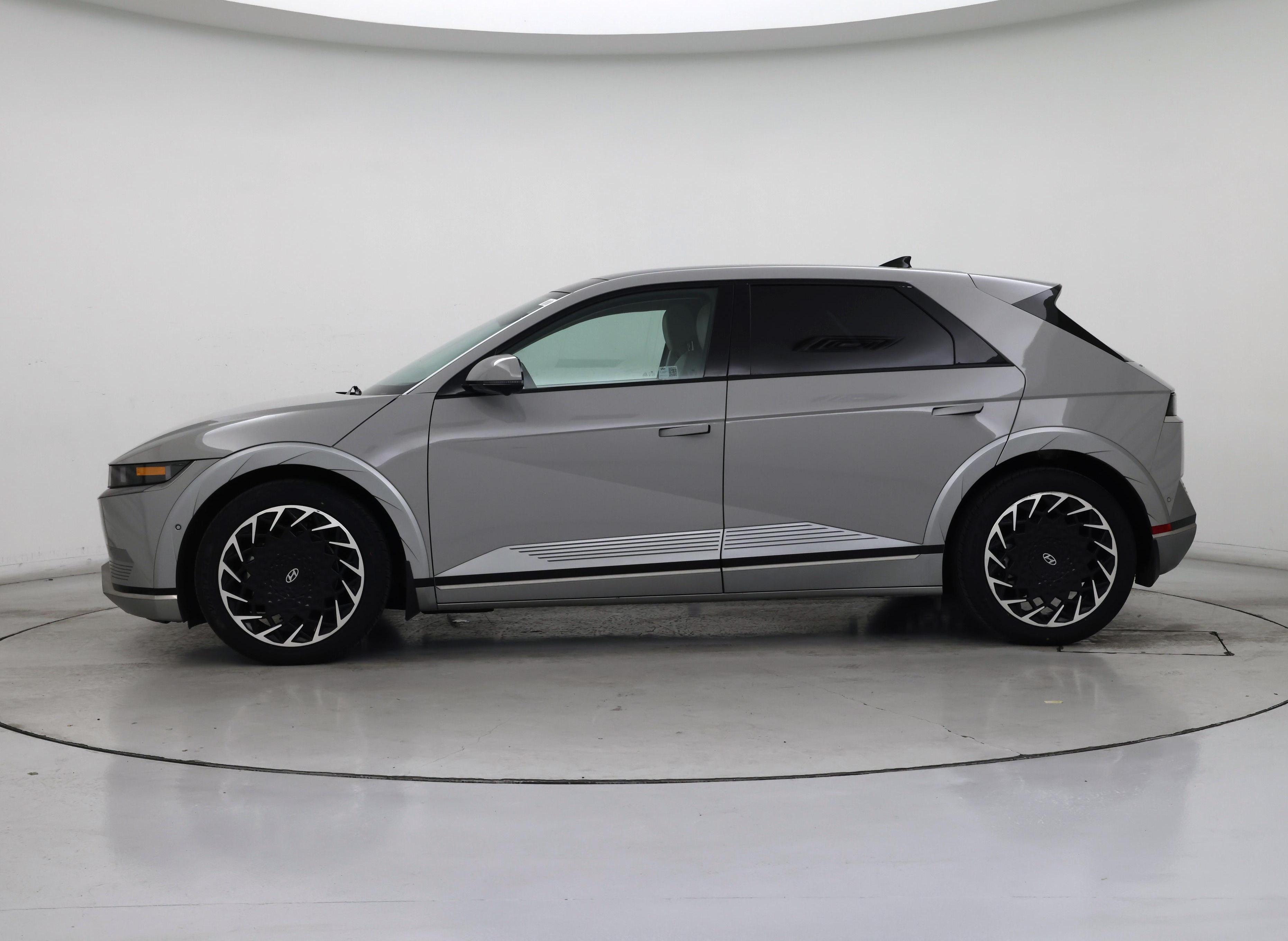 Thumbnail: 2024 Hyundai Ioniq 5 - 3